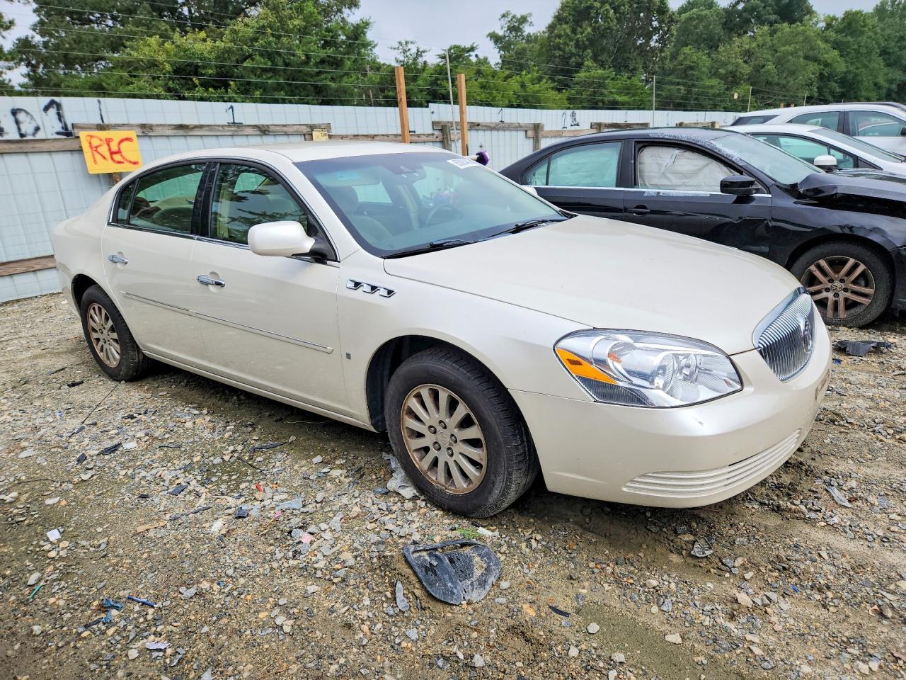 2008 Buick Lucerne Cx White vin: 1G4HP57228U103147