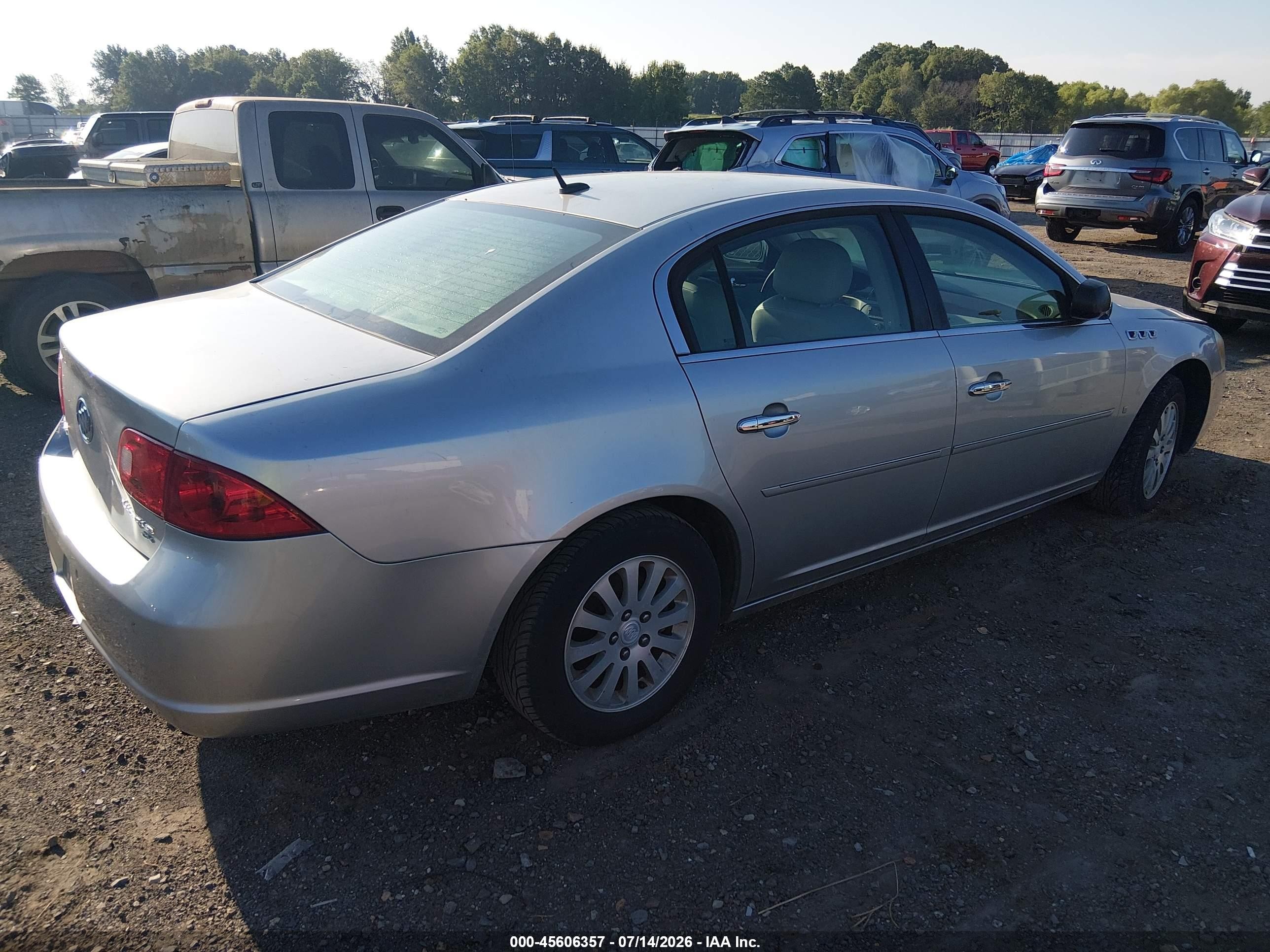 2008 Buick Lucerne Cx Silver vin: 1G4HP57238U125027