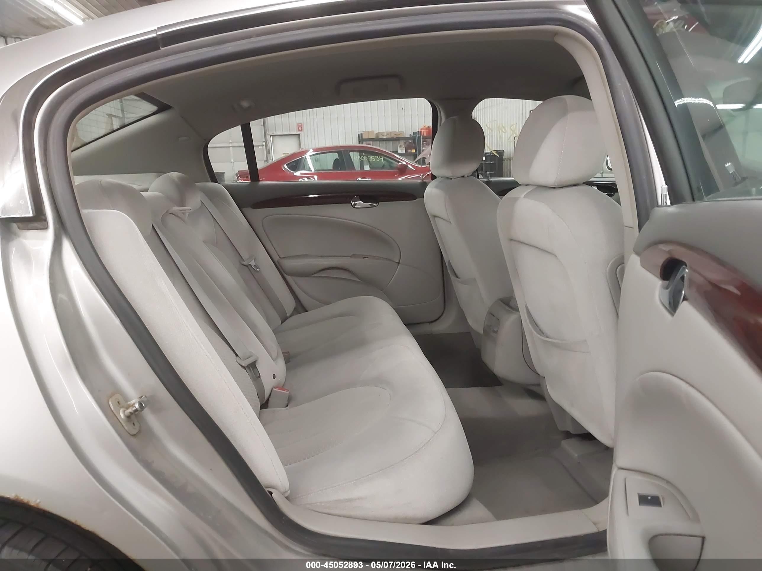 2008 Buick Lucerne Cx Silver vin: 1G4HP57238U154253