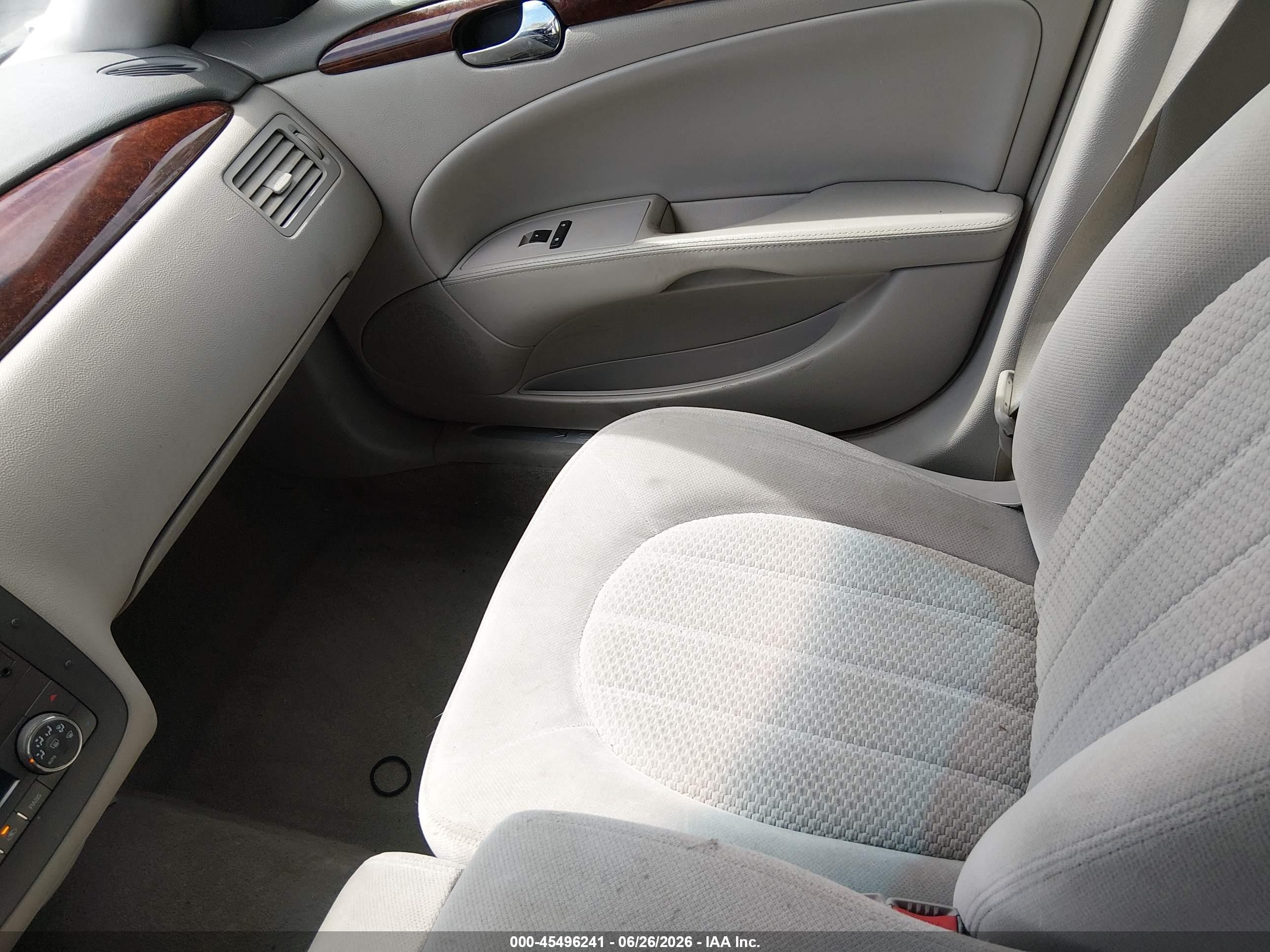 2007 Buick Lucerne Cx Silver vin: 1G4HP57247U205824