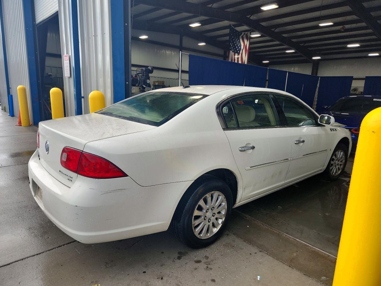 2008 Buick Lucerne Cx White vin: 1G4HP57258U184323