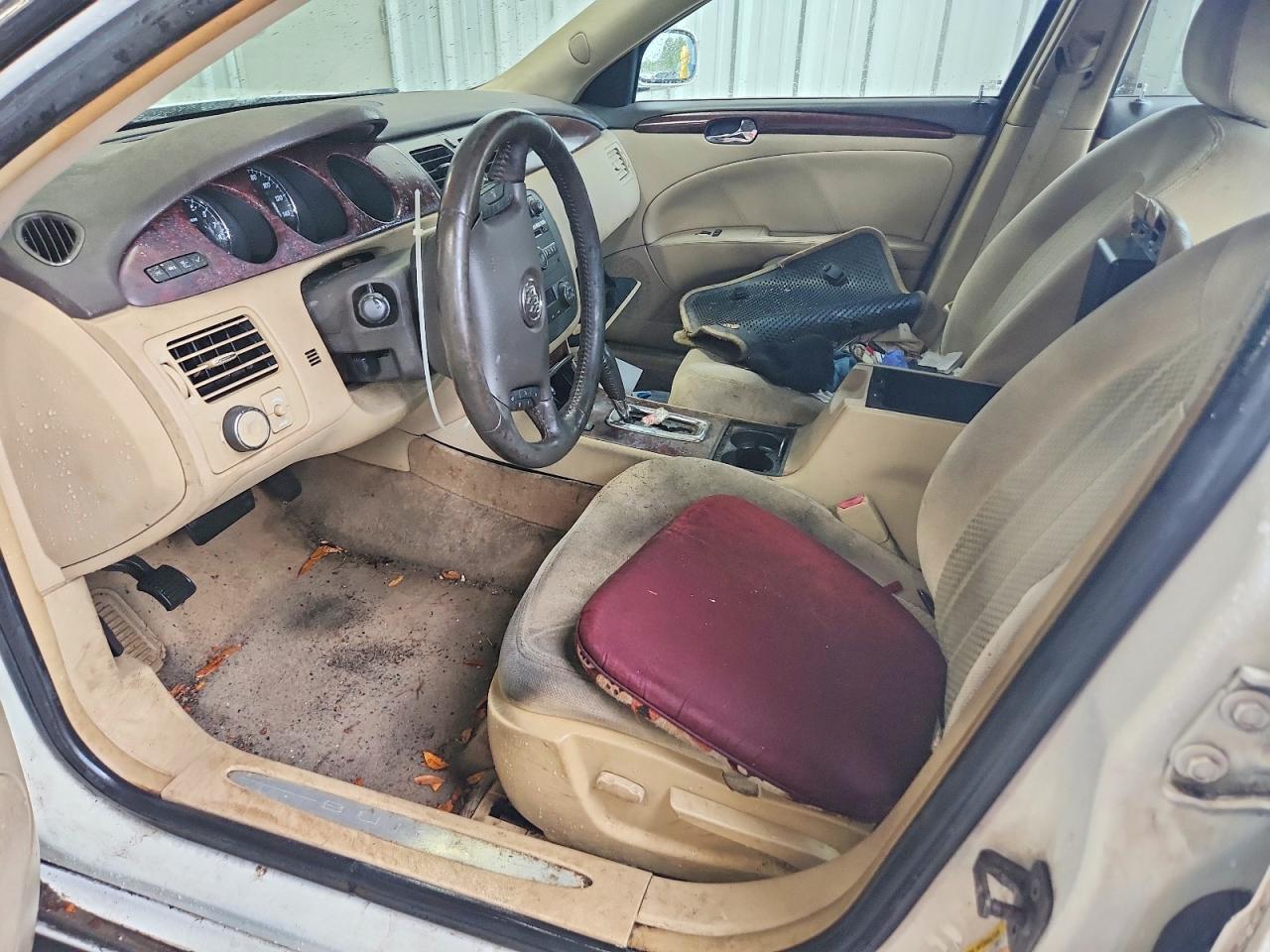 2008 Buick Lucerne Cx White vin: 1G4HP57258U184323