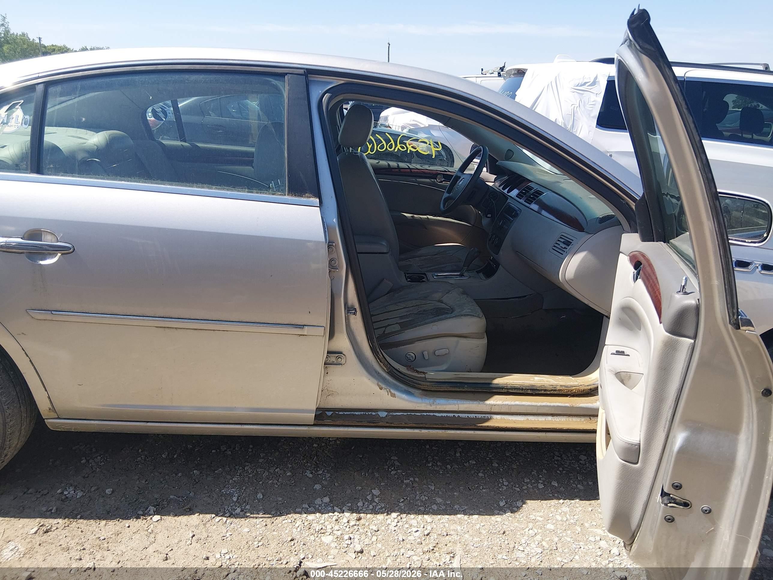 2007 Buick Lucerne Cx Серебряный vin: 1G4HP57267U172289