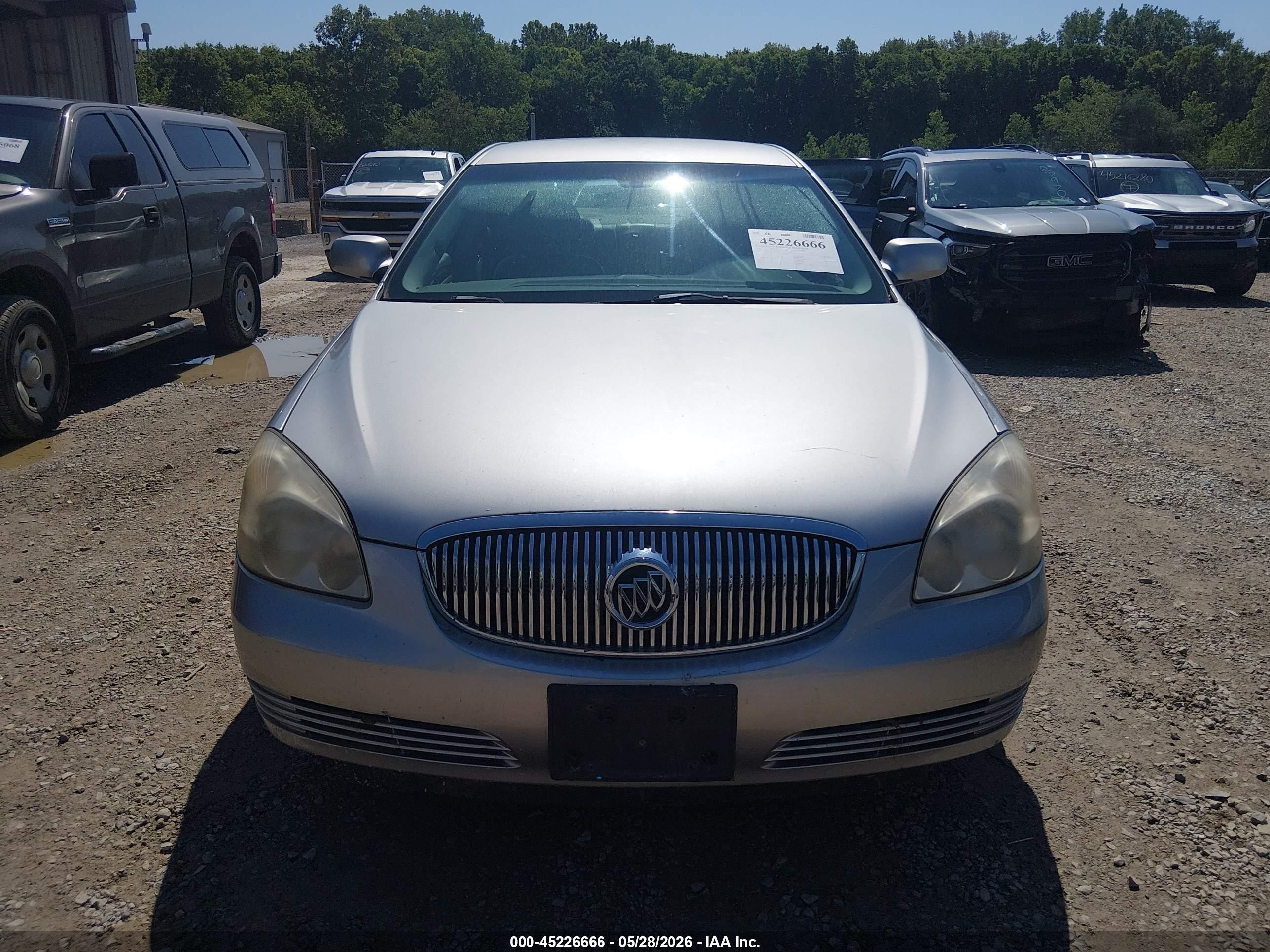 2007 Buick Lucerne Cx Серебряный vin: 1G4HP57267U172289