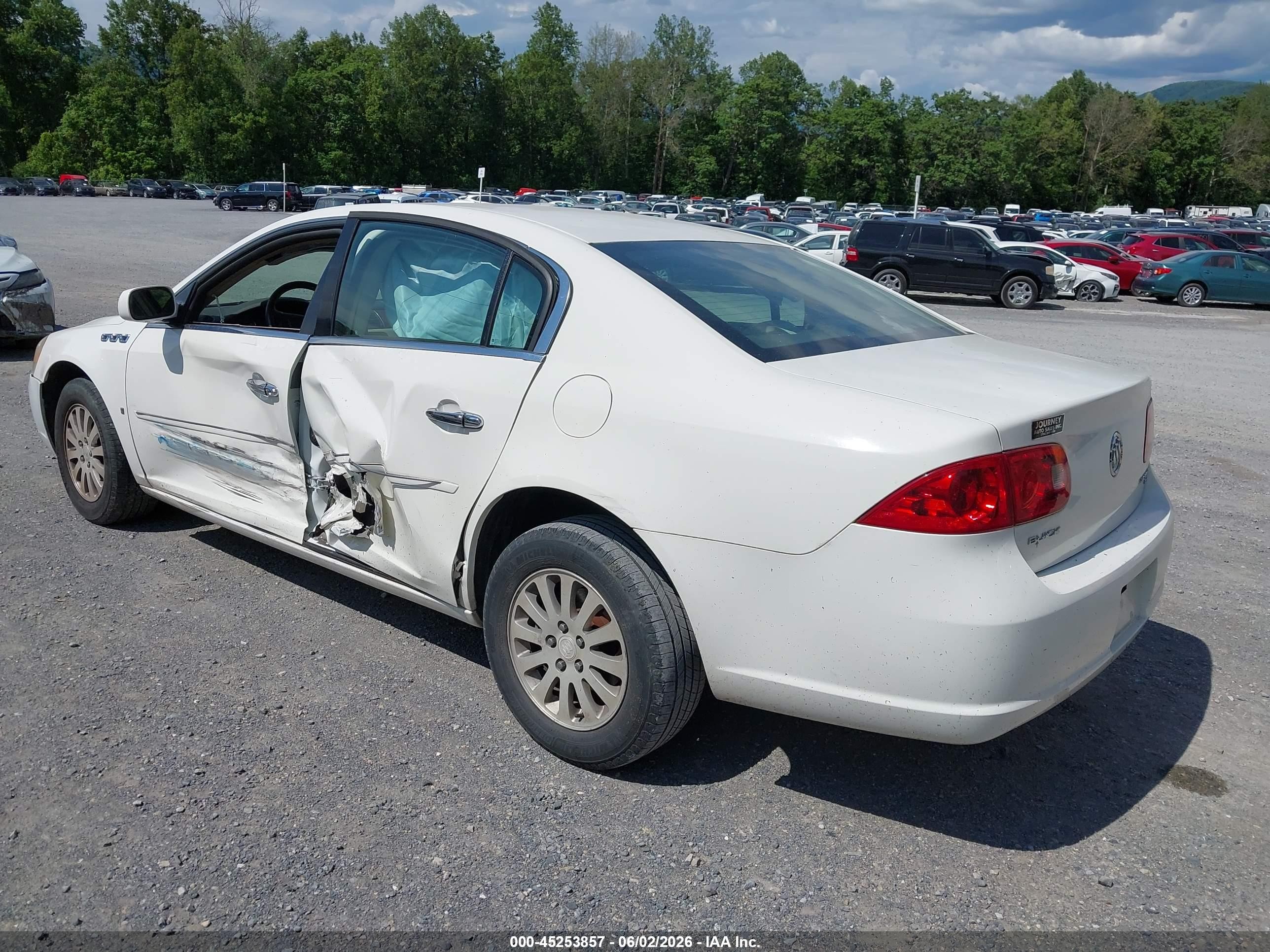 2008 Buick Lucerne Cx White vin: 1G4HP57268U124390