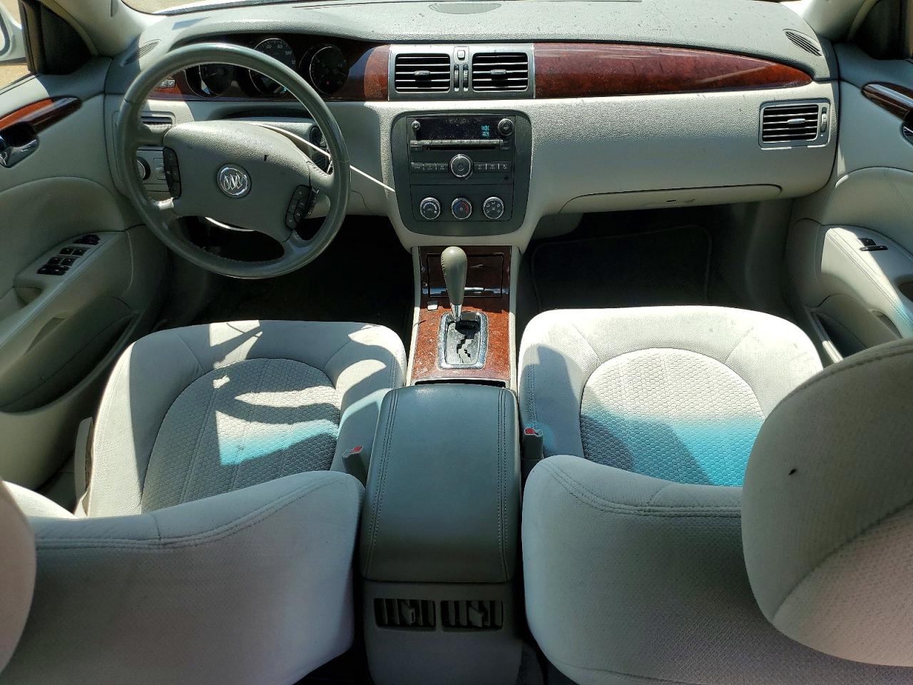 2008 Buick Lucerne Cx Белый vin: 1G4HP57268U153114