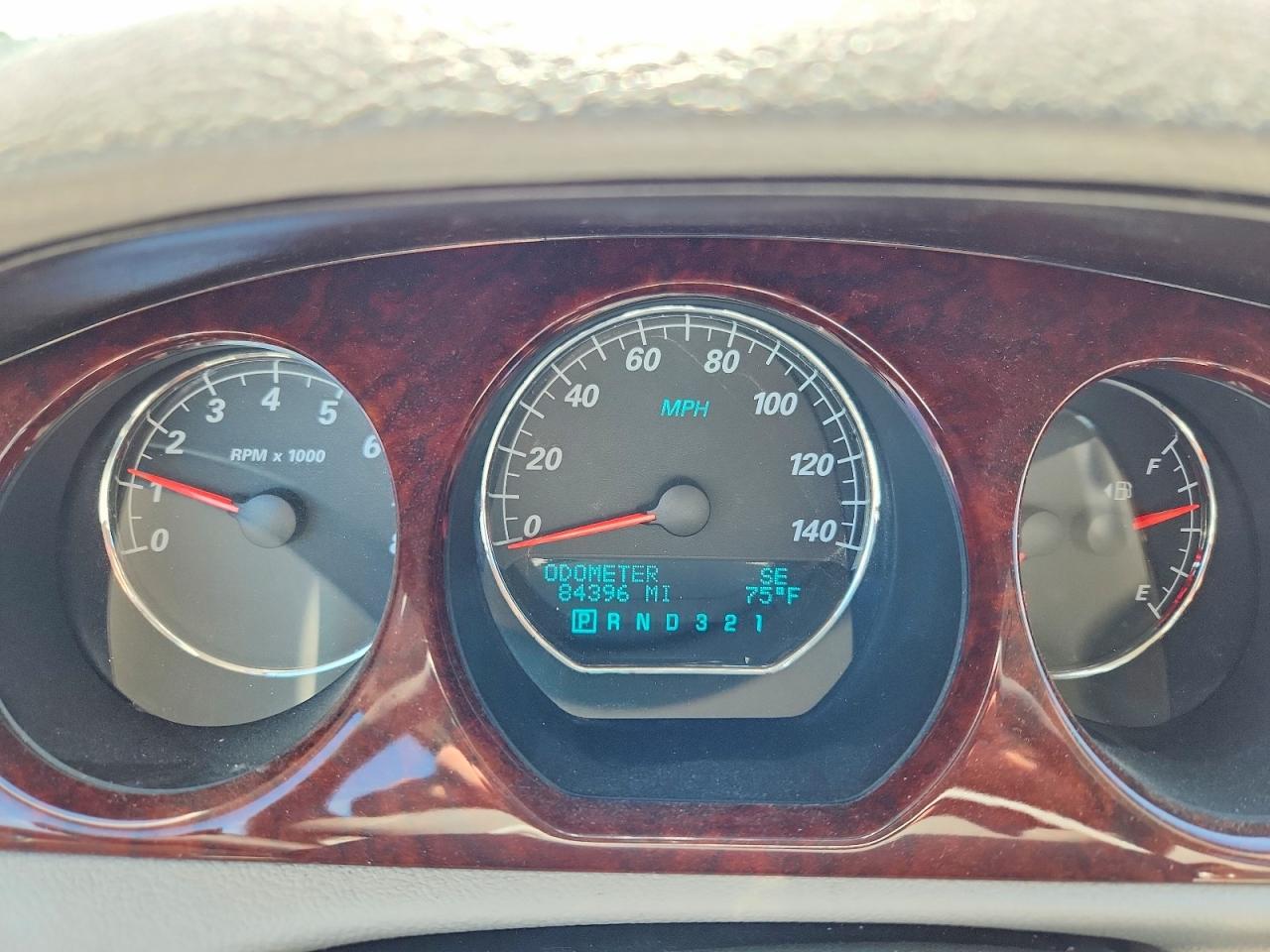 2008 Buick Lucerne Cx White vin: 1G4HP57278U178815