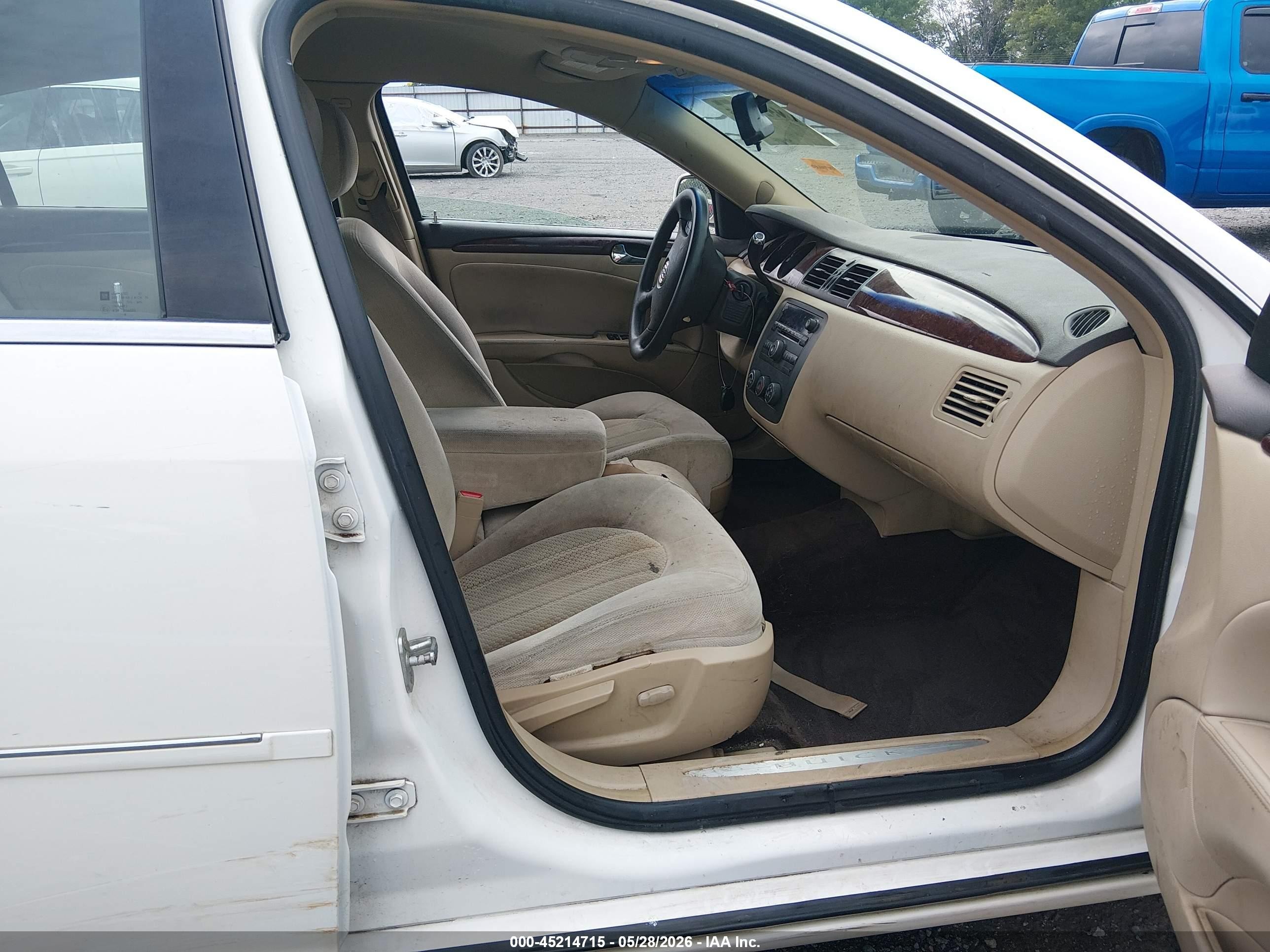 2007 Buick Lucerne Cx Белый vin: 1G4HP57297U104620