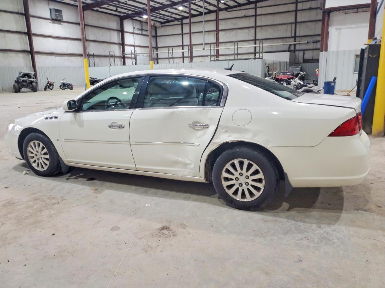 2008 Buick Lucerne Cx White vin: 1G4HP57298U181697