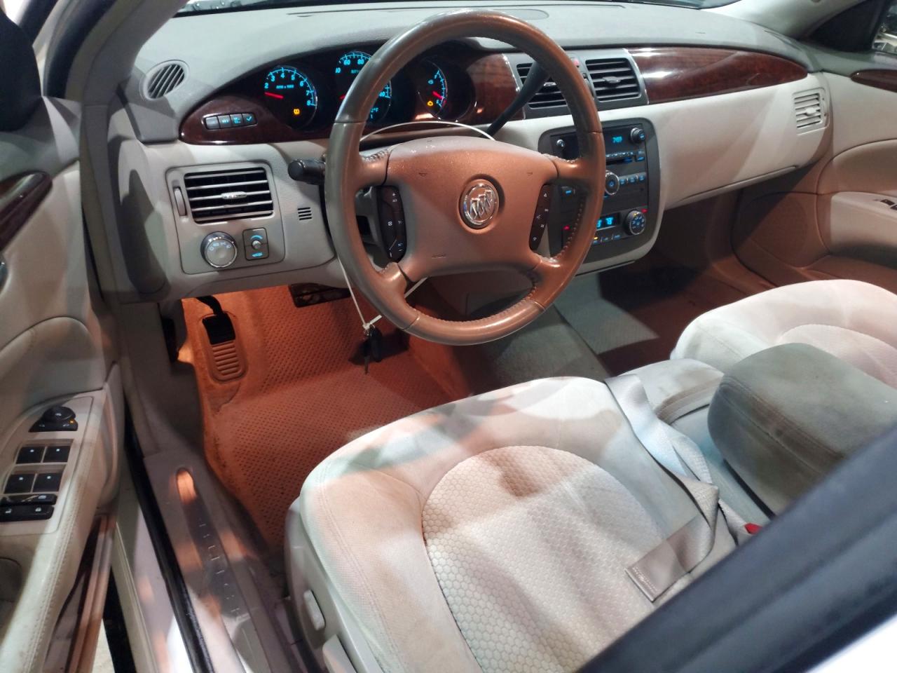 2008 Buick Lucerne Cx White vin: 1G4HP57298U181697