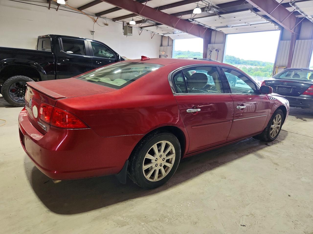 2009 Buick Lucerne Cx Red vin: 1G4HP57M39U141344