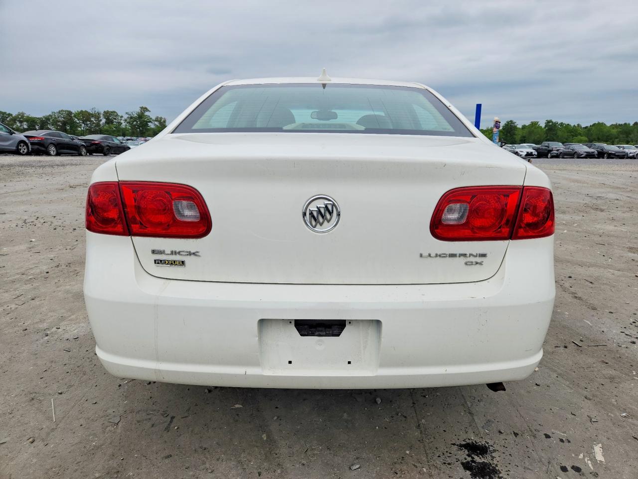 2009 Buick Lucerne Cx White vin: 1G4HP57M49U103833