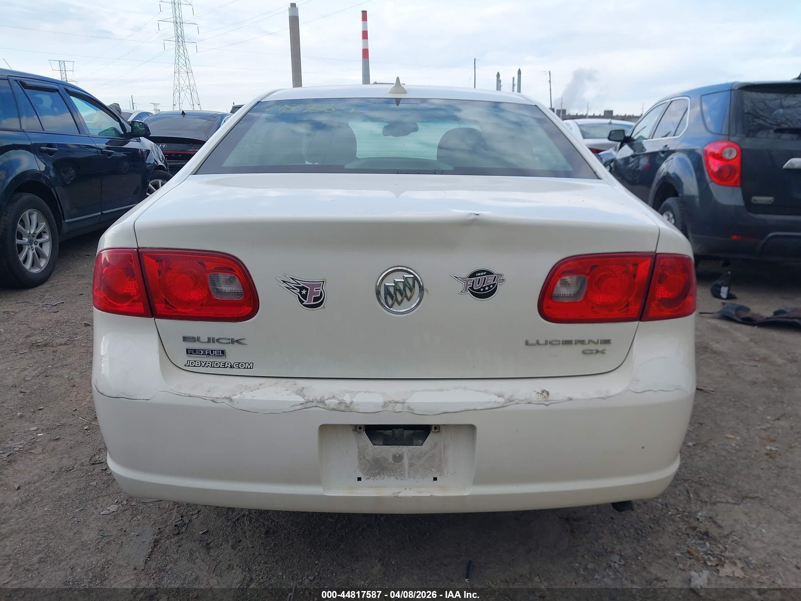 2009 Buick Lucerne Cx White vin: 1G4HP57M49U144365