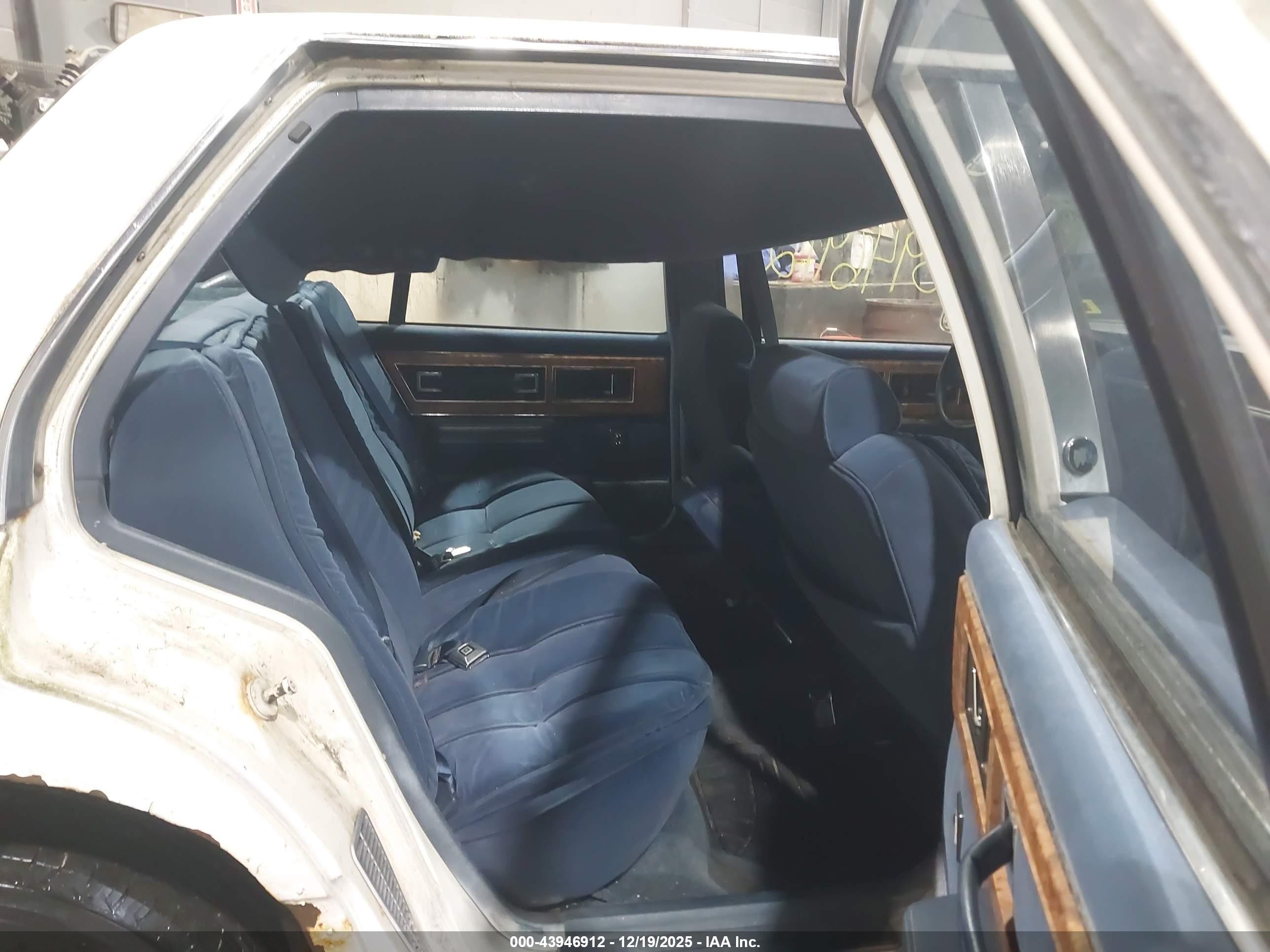 1990 Buick Lesabre Limited Dark Blue vin: 1G4HR54C2LH529297