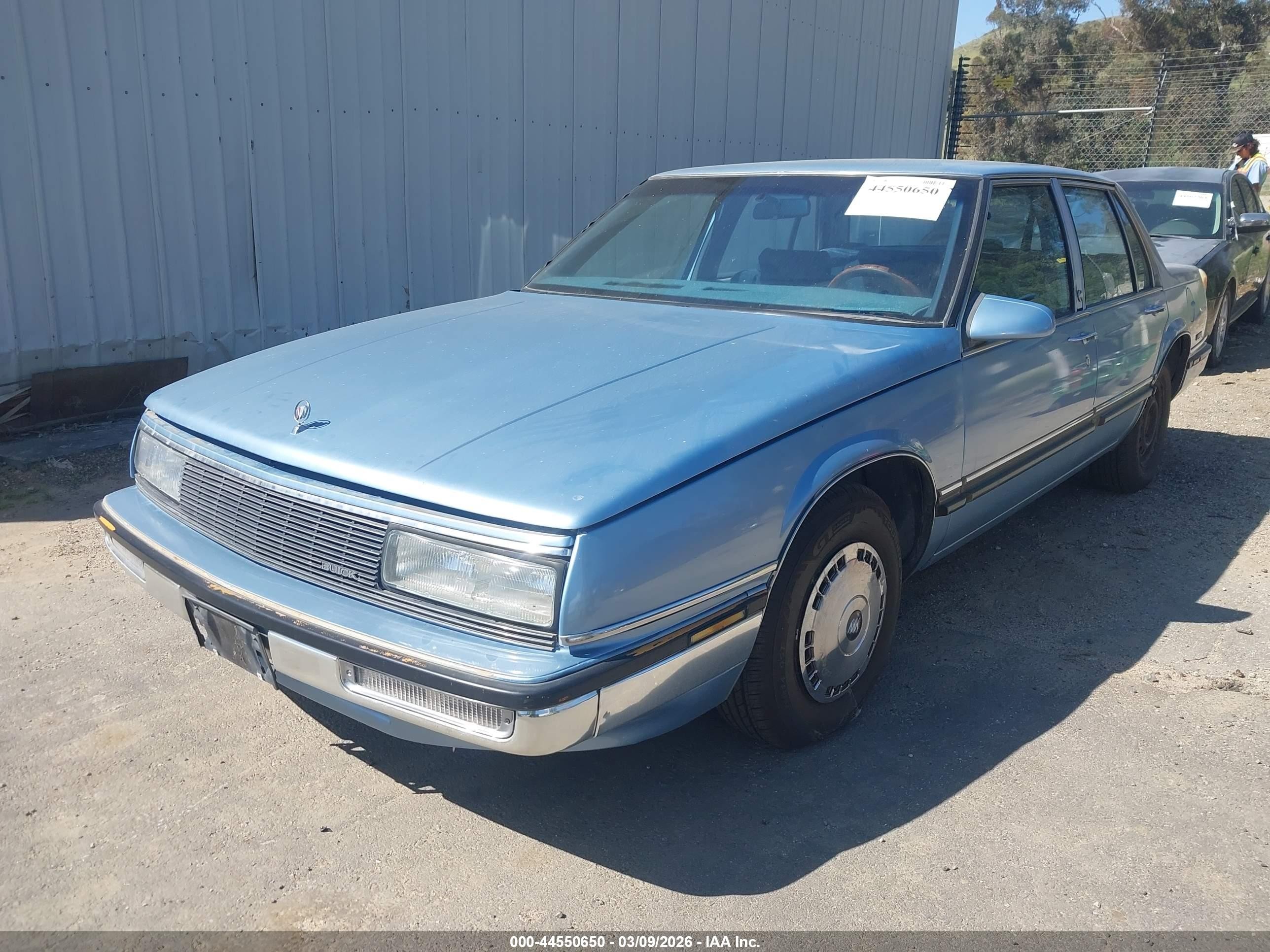 1990 Buick Lesabre Limited Blue vin: 1G4HR54C8LH510219
