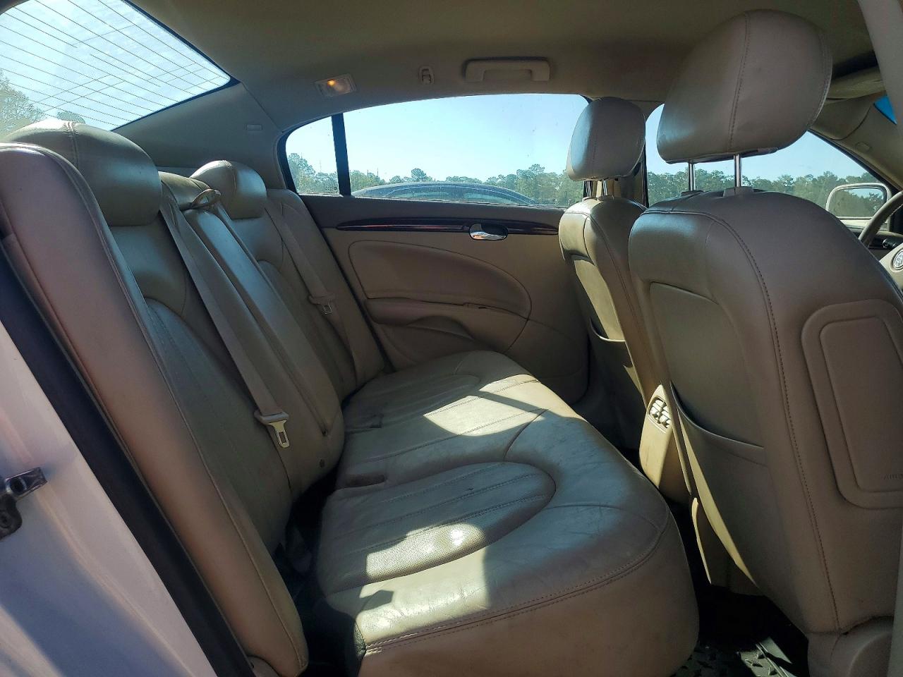 2006 Buick Lucerne Cxl White vin: 1G4HR57Y76U218144