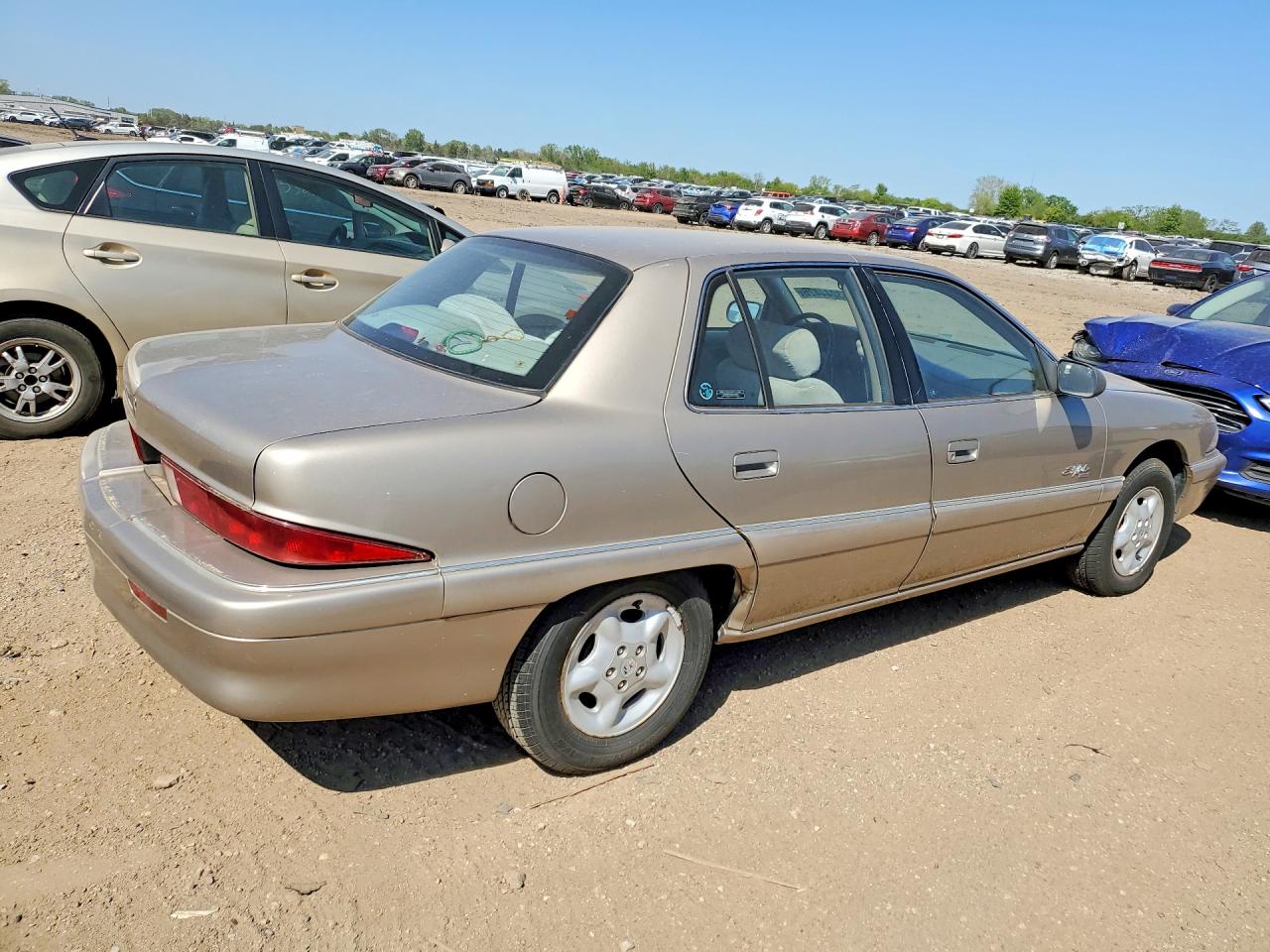 1997 Buick Skylark Gran Sport Beige vin: 1G4NJ52M0VC456632