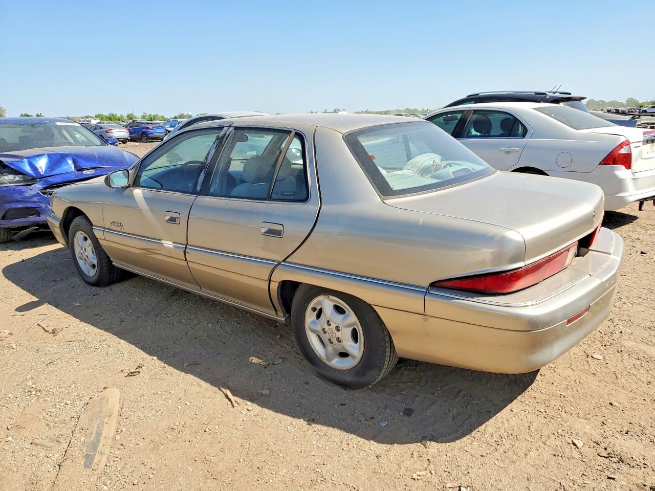 1997 Buick Skylark Gran Sport Beige vin: 1G4NJ52M0VC456632