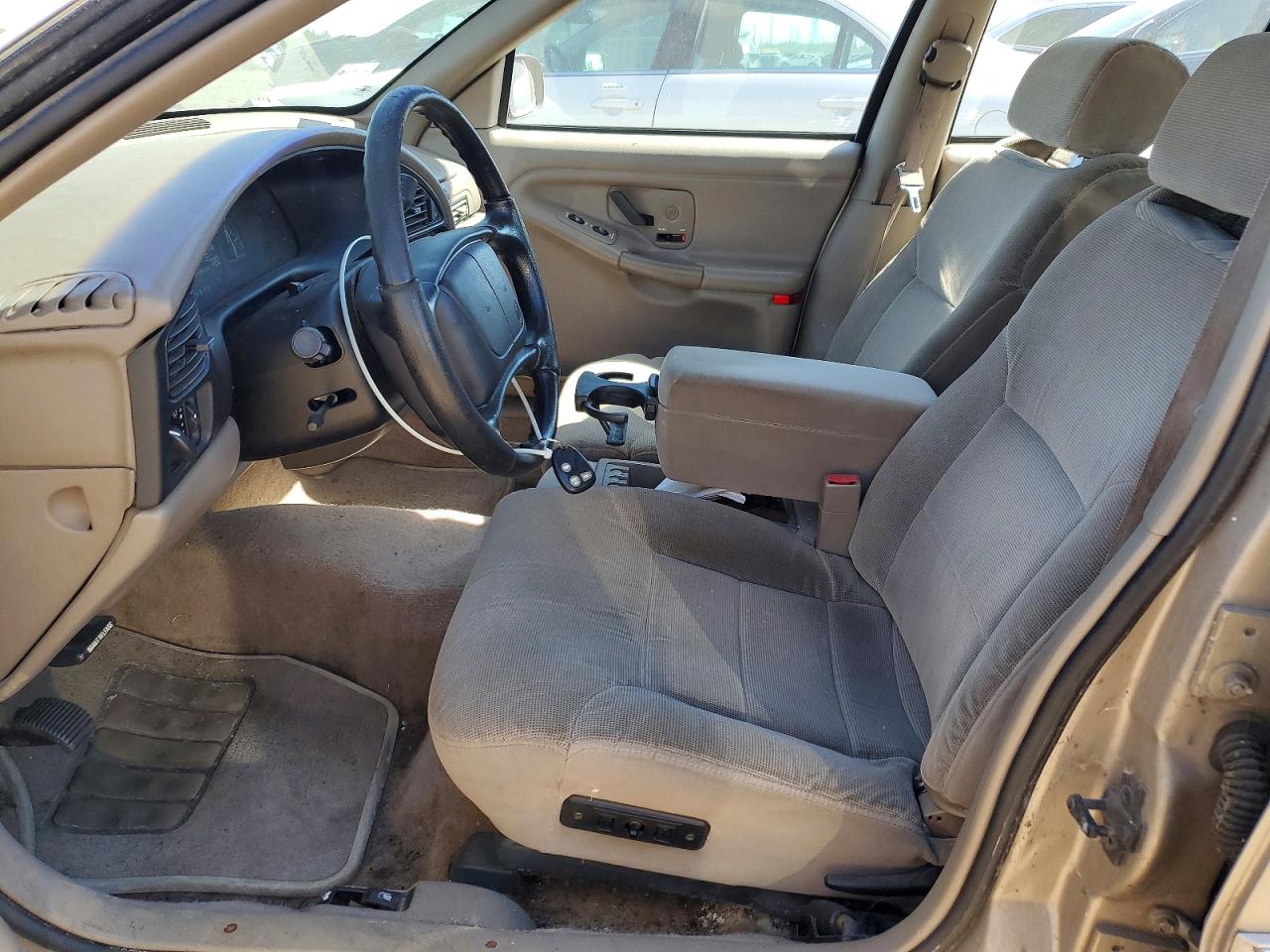 1997 Buick Skylark Gran Sport Beige vin: 1G4NJ52M0VC456632