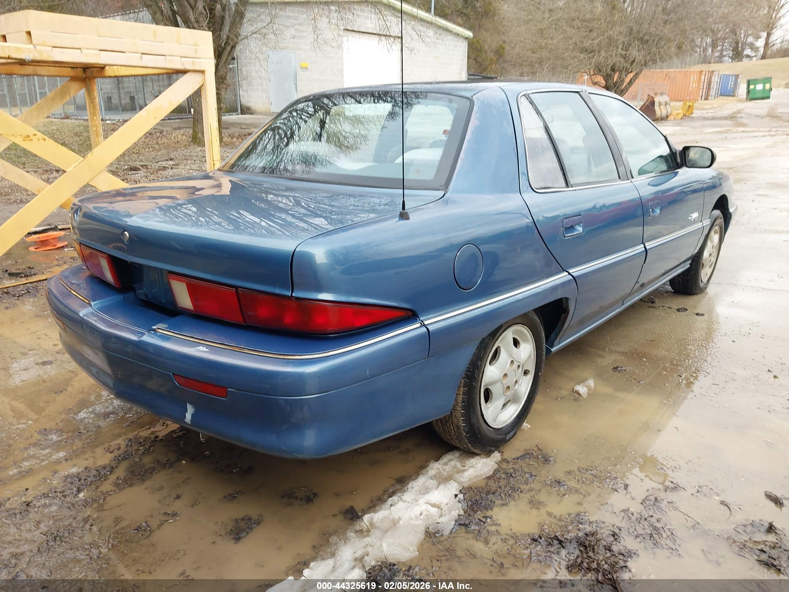 1998 Buick Skylark Custom   Blue vin: 1G4NJ52M7WC401547