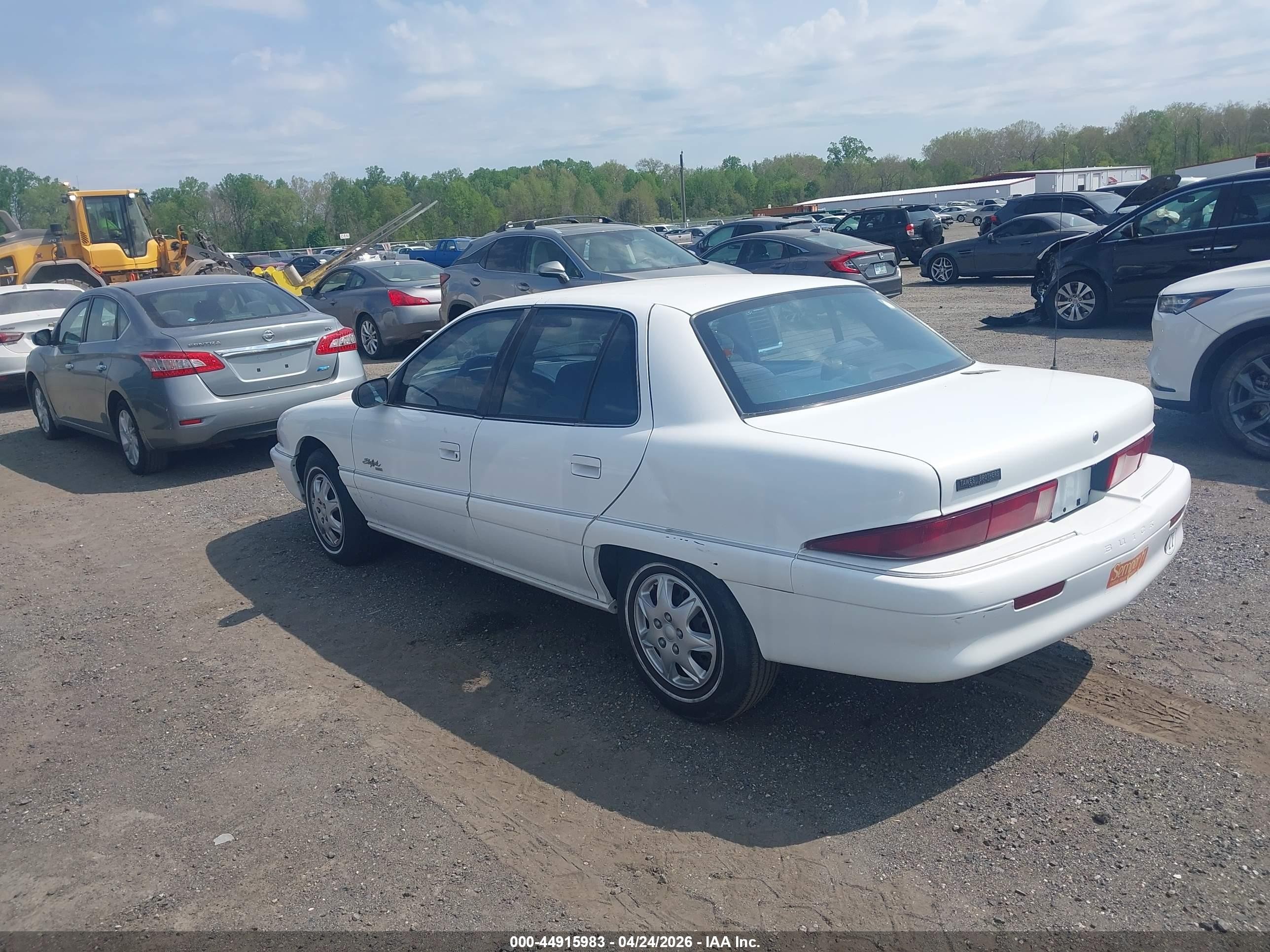 1997 Buick Skylark Custom Белый vin: 1G4NJ52T0VC428952