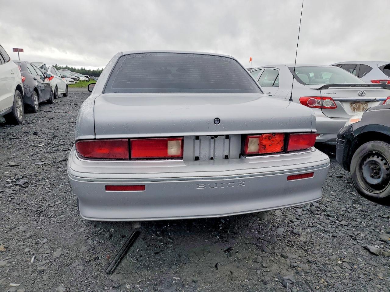 1993 Buick Skylark Custom Silver vin: 1G4NV51N6PC306879