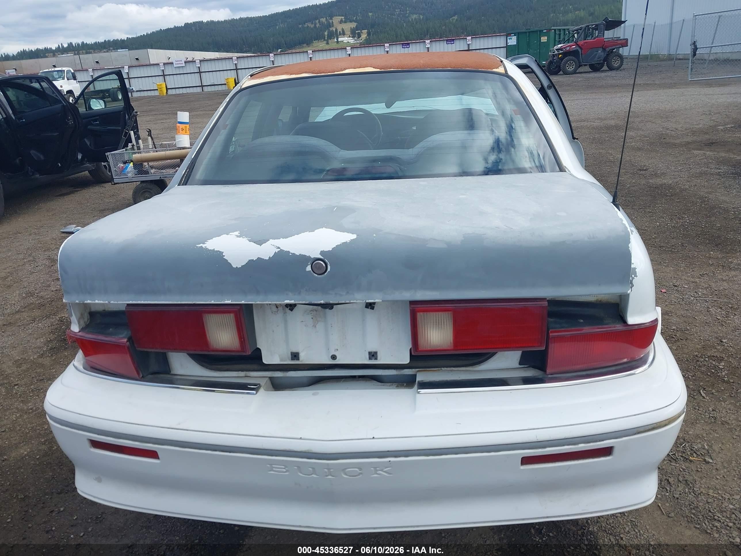 1993 Buick Skylark Custom White vin: 1G4NV54NXPC298569