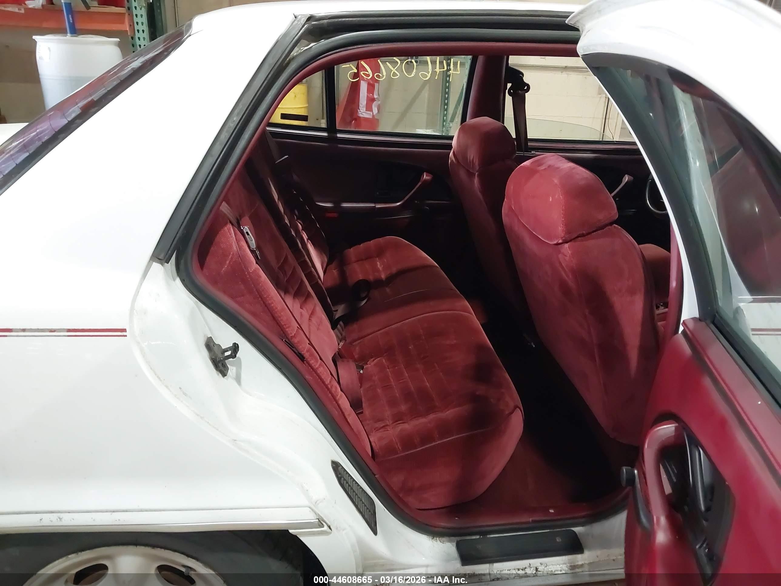 1995 Buick Skylark Gran Sport/custom/limited White vin: 1G4NV55M0SC445996