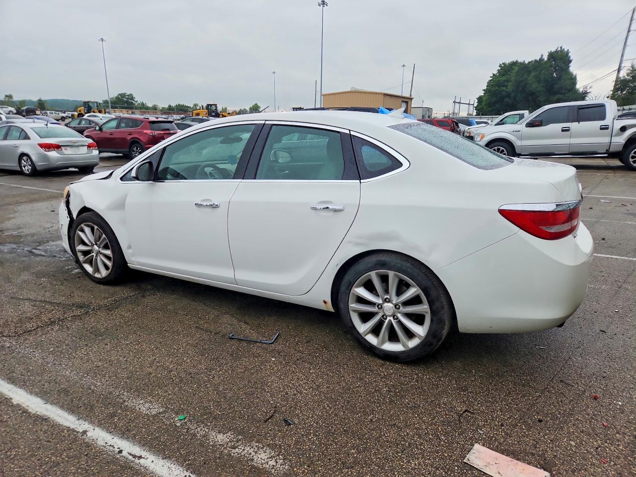 2013 Buick Verano White vin: 1G4PP5SK0D4100860