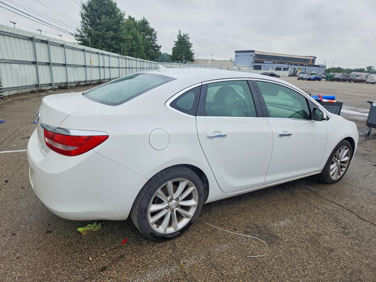 2013 Buick Verano White vin: 1G4PP5SK0D4100860