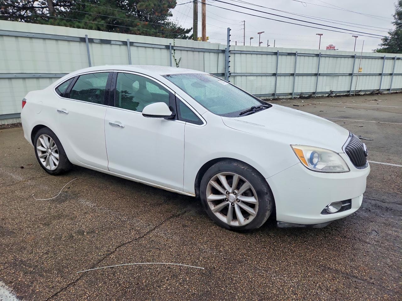 2013 Buick Verano White vin: 1G4PP5SK0D4100860