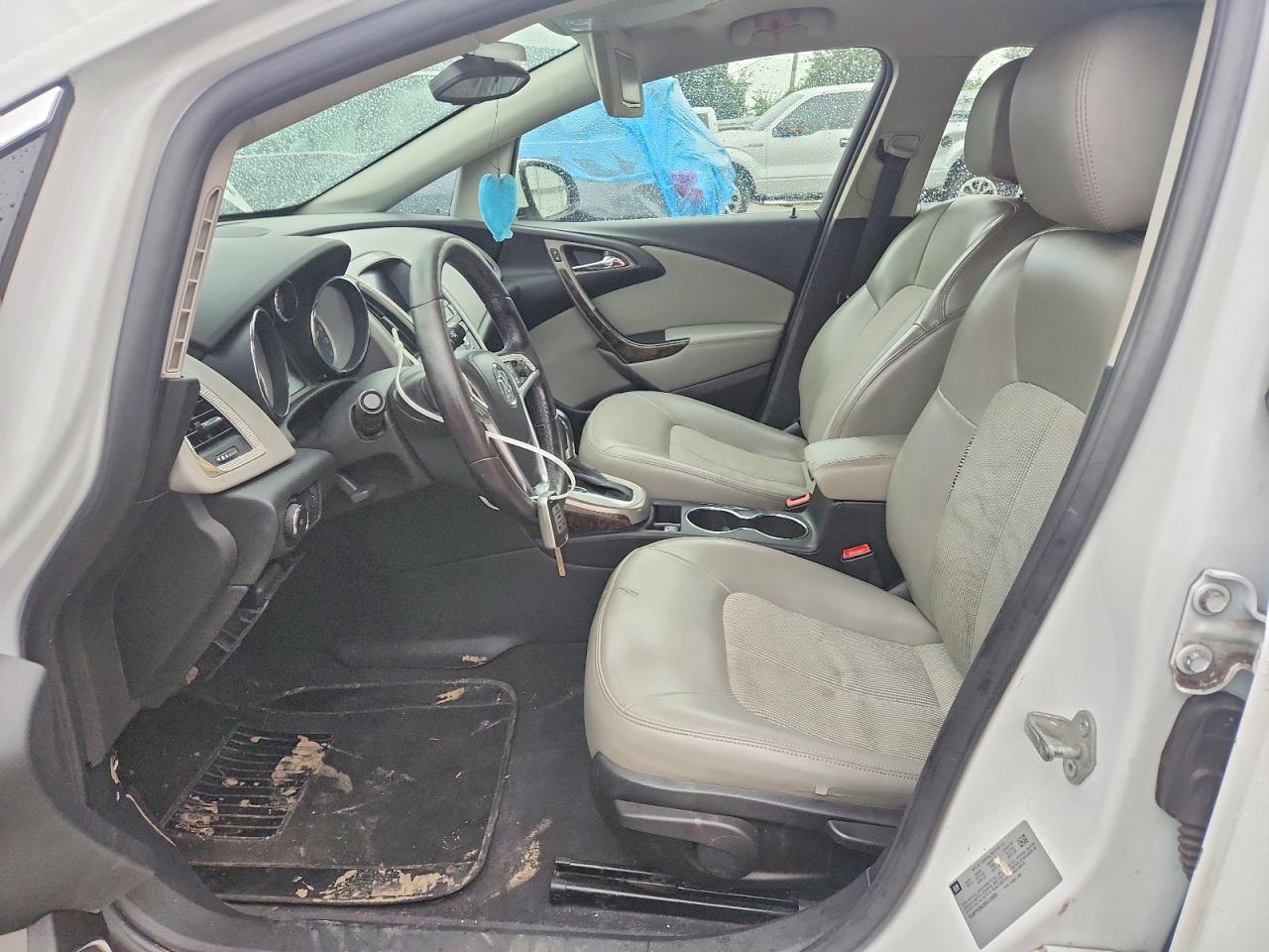 2013 Buick Verano White vin: 1G4PP5SK0D4100860