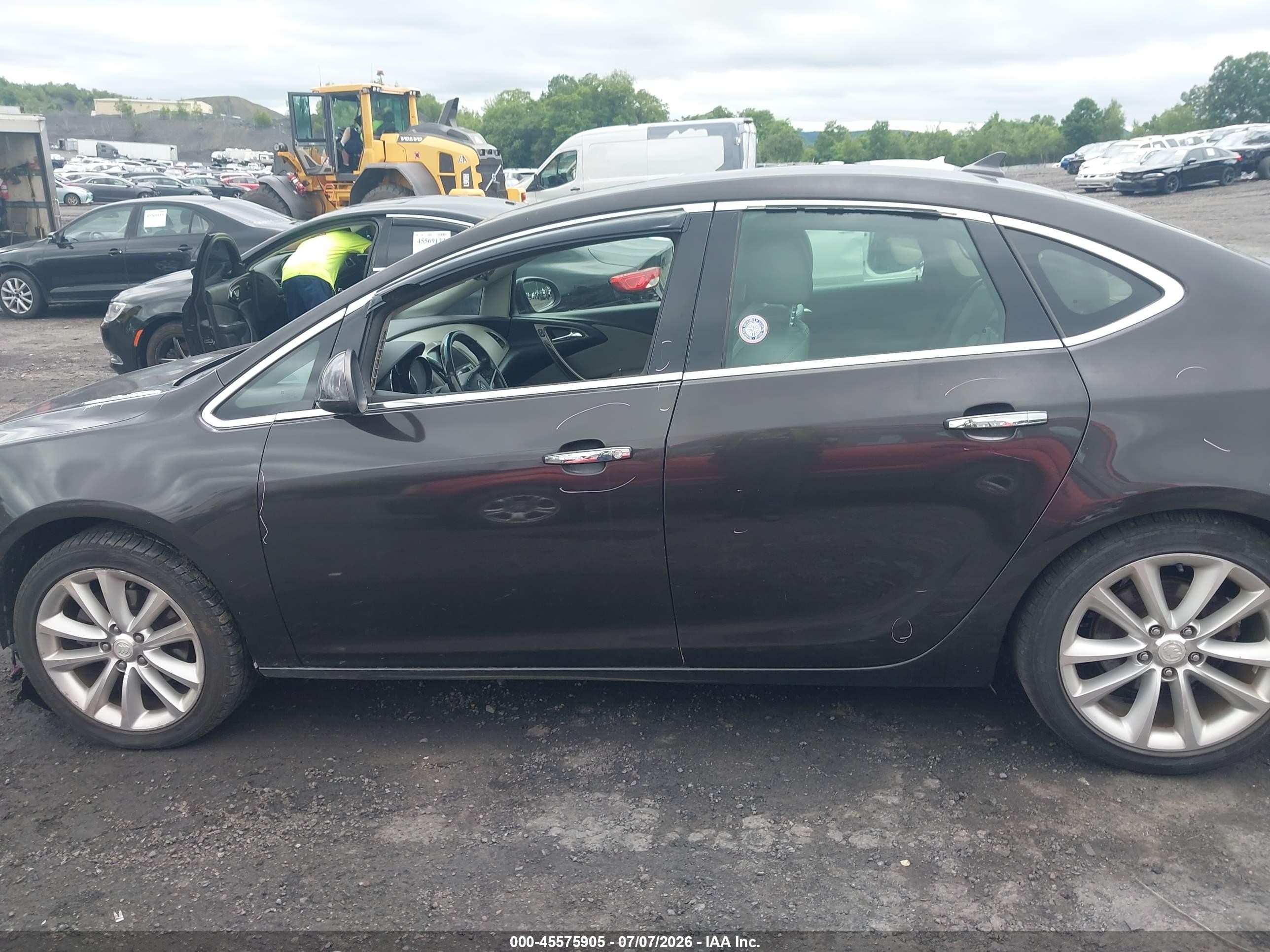 2013 Buick Verano   Brown vin: 1G4PP5SK0D4131638
