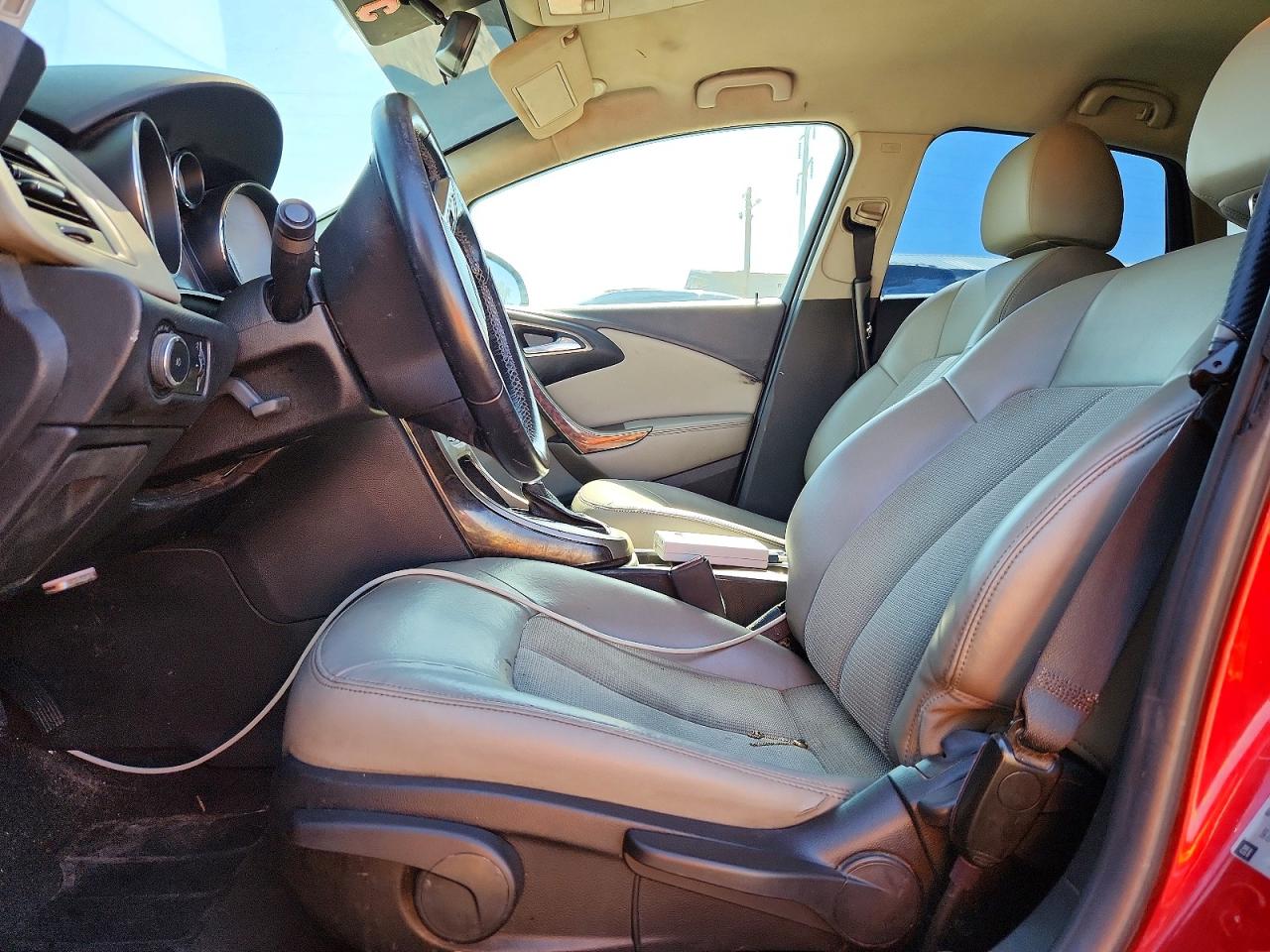 2013 Buick Verano Two Tone vin: 1G4PP5SK0D4202790