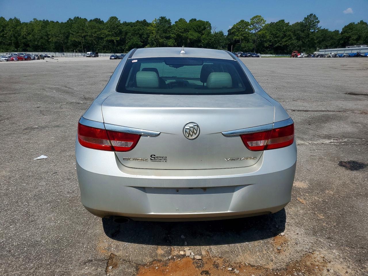 2014 Buick Verano Silver vin: 1G4PP5SK0E4128028