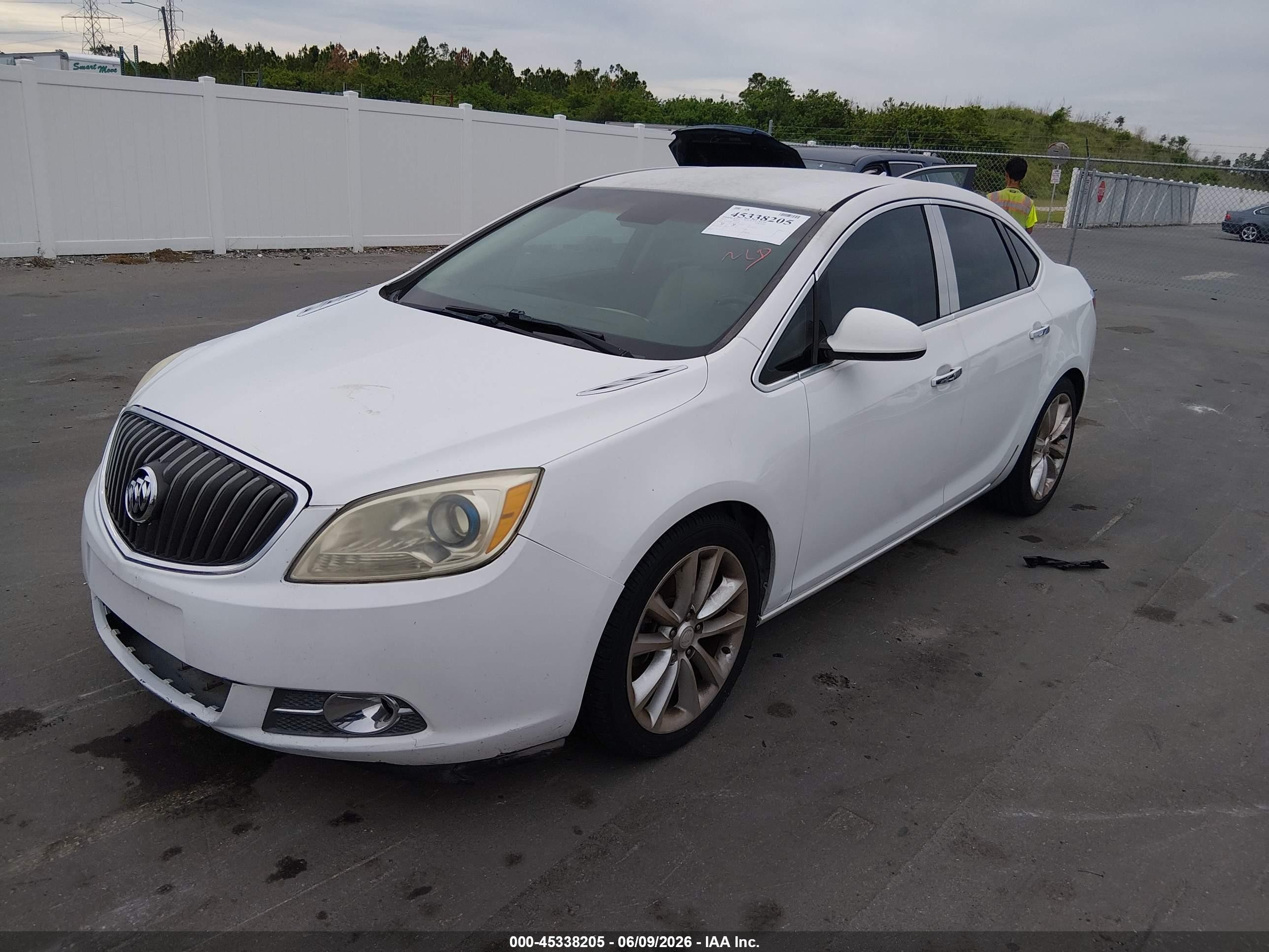 2012 Buick Verano   White vin: 1G4PP5SK1C4193936
