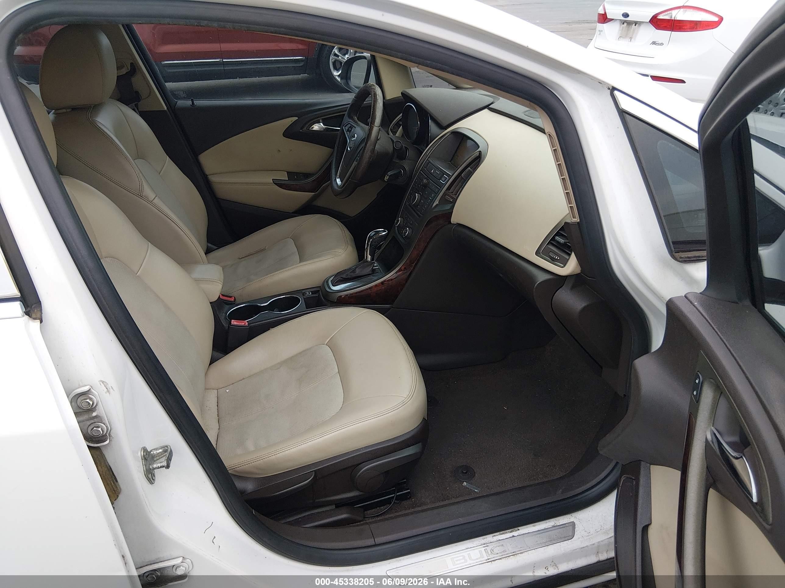 2012 Buick Verano   White vin: 1G4PP5SK1C4193936