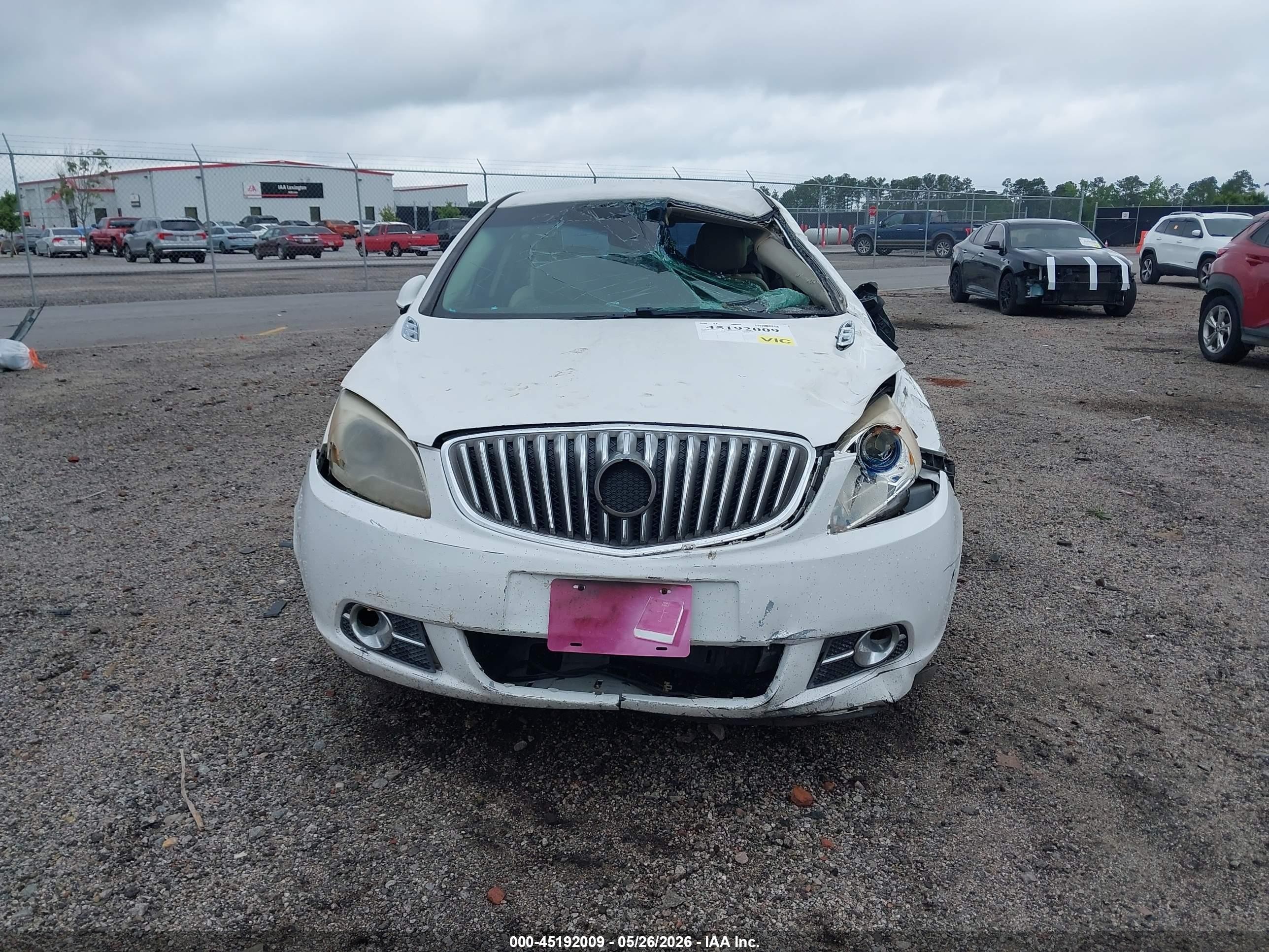 2012 Buick Verano   Белый vin: 1G4PP5SK1C4199154