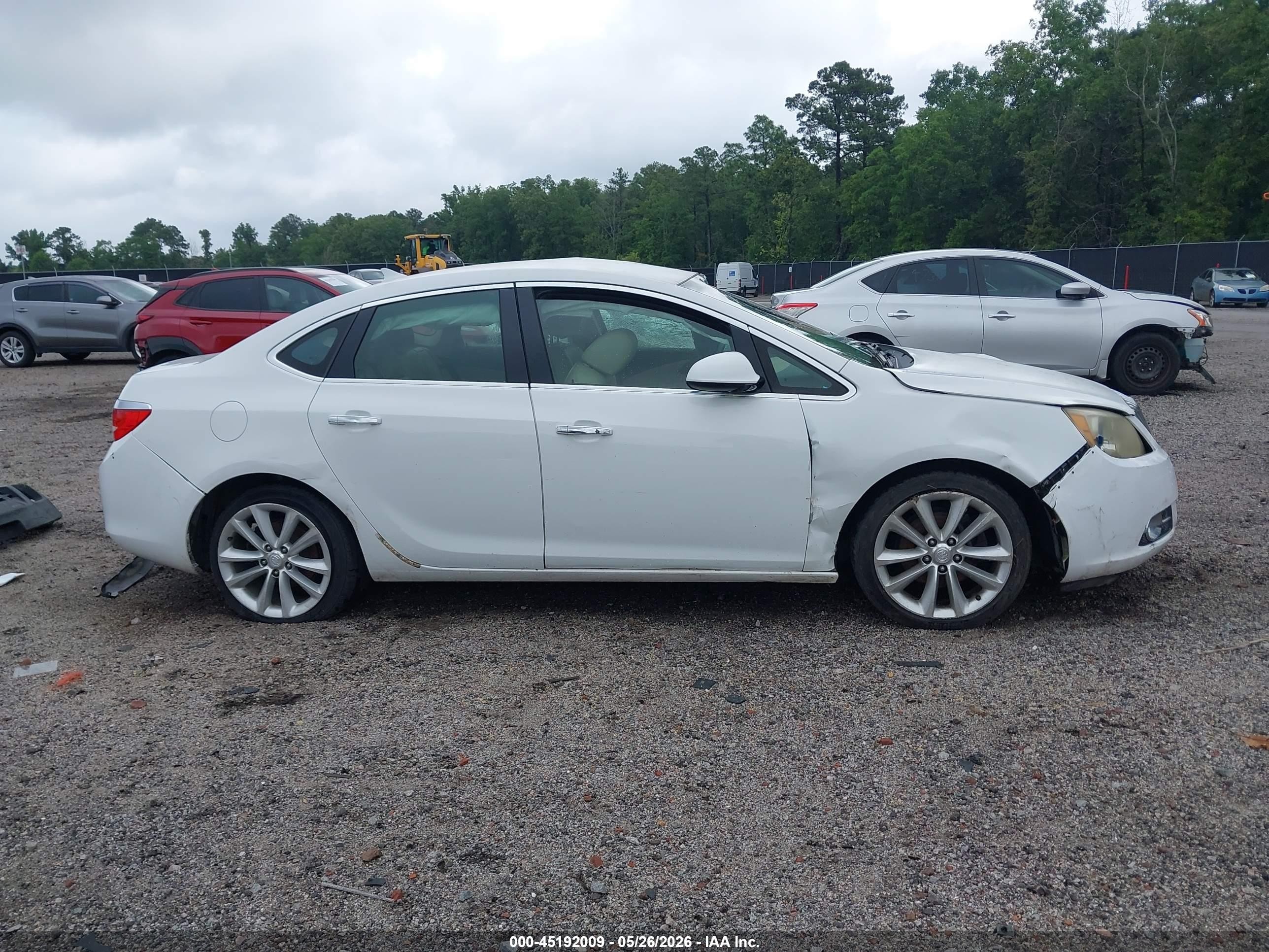 2012 Buick Verano   Белый vin: 1G4PP5SK1C4199154