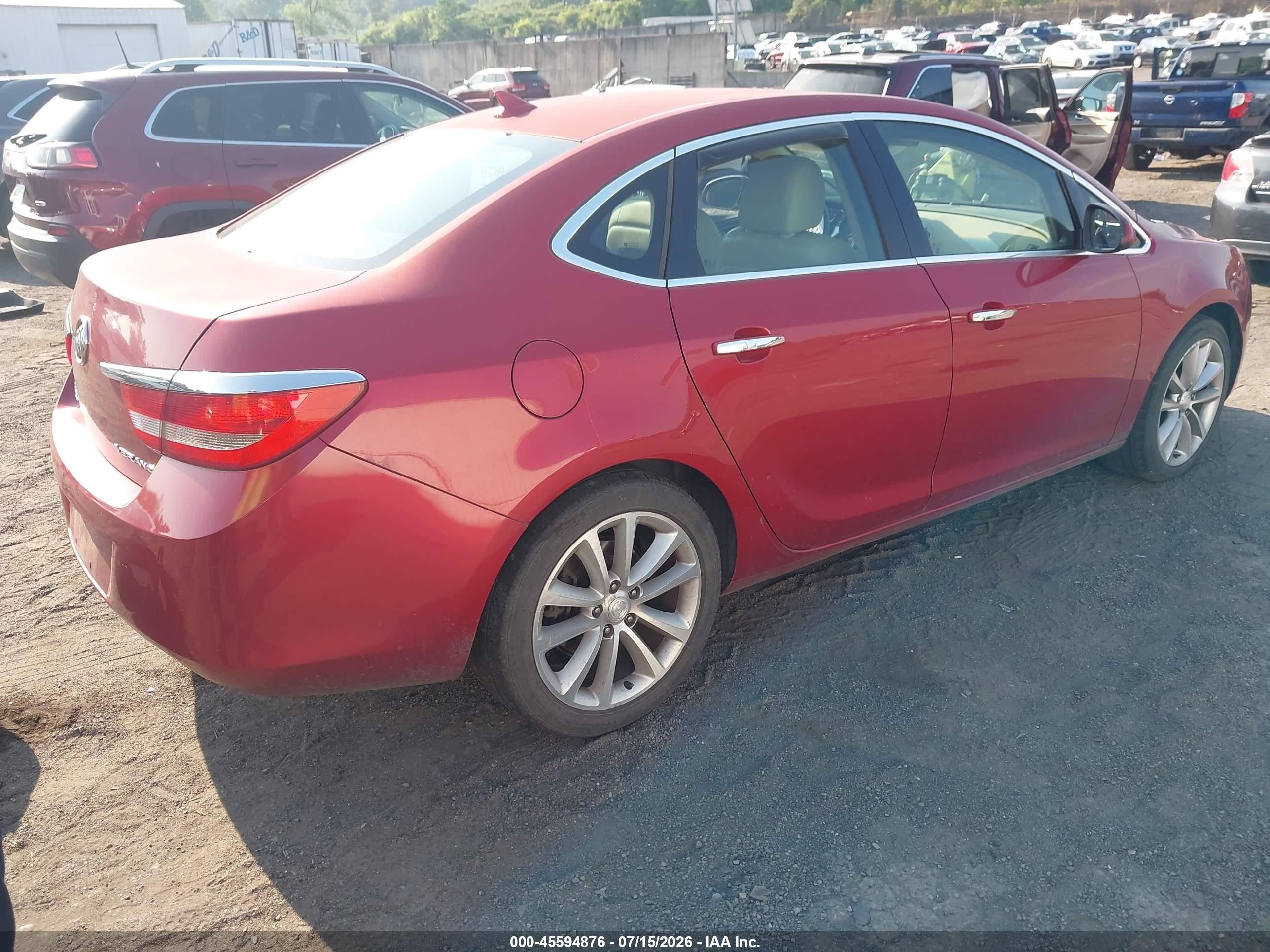 2013 Buick Verano   Красный vin: 1G4PP5SK1D4224488