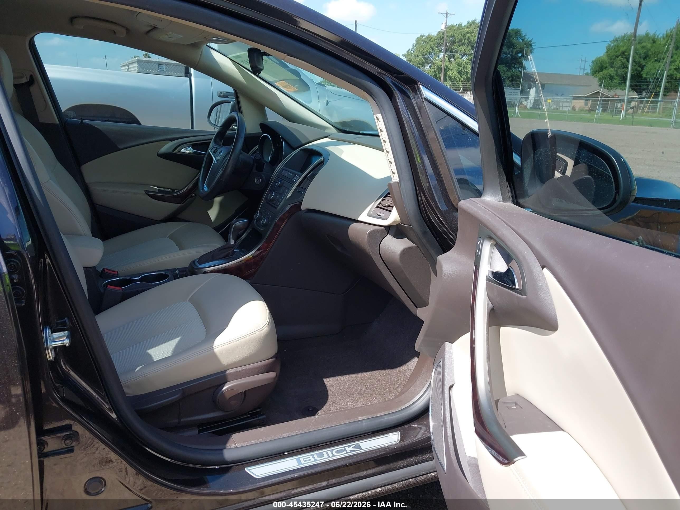 2015 Buick Verano   Dark Brown vin: 1G4PP5SK1F4208312