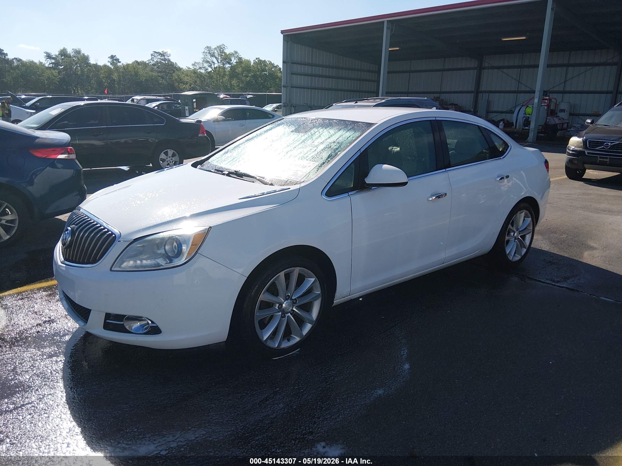 2013 Buick Verano   White vin: 1G4PP5SK2D4100844