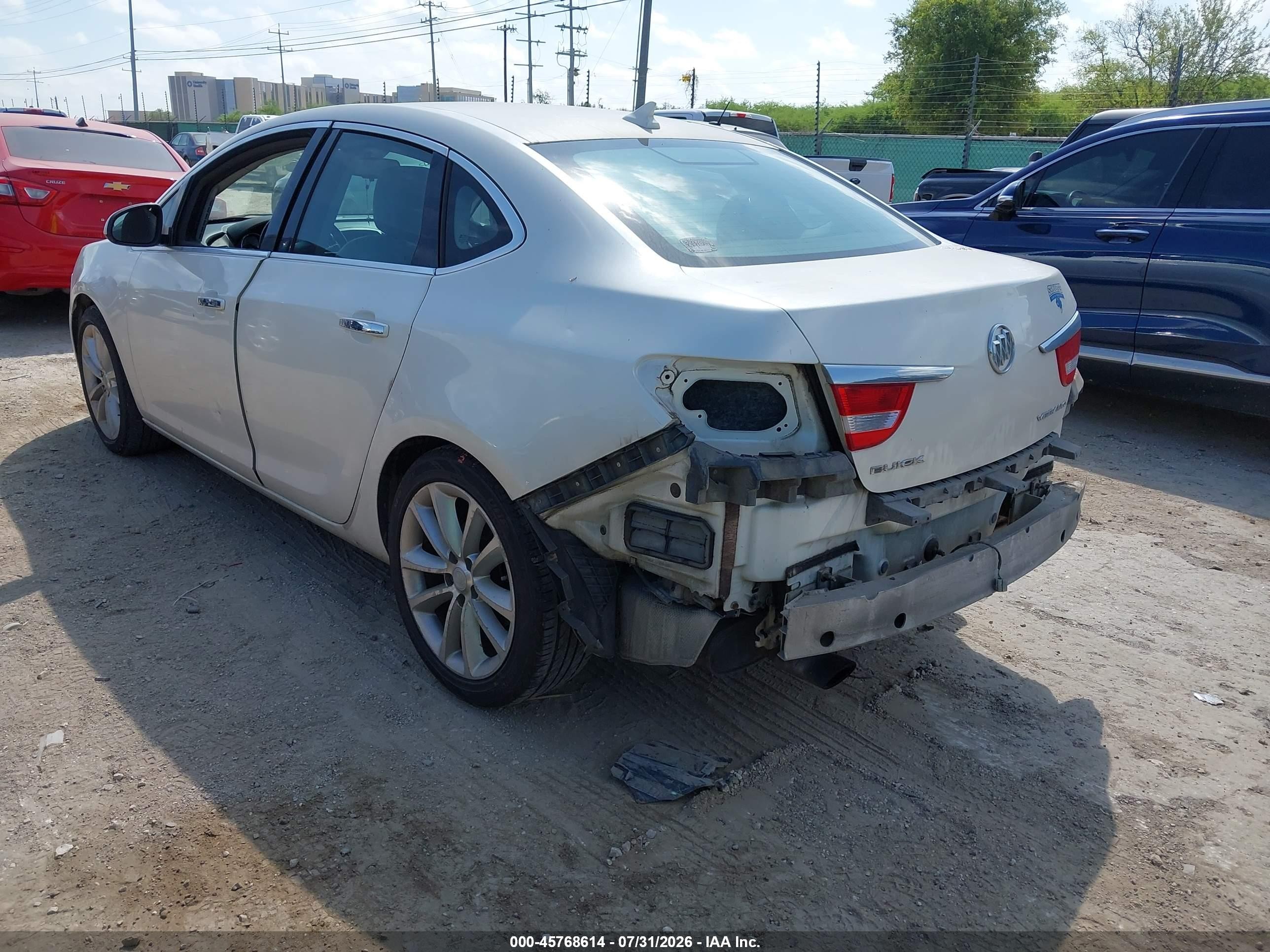 2013 Buick Verano   White vin: 1G4PP5SK2D4164222
