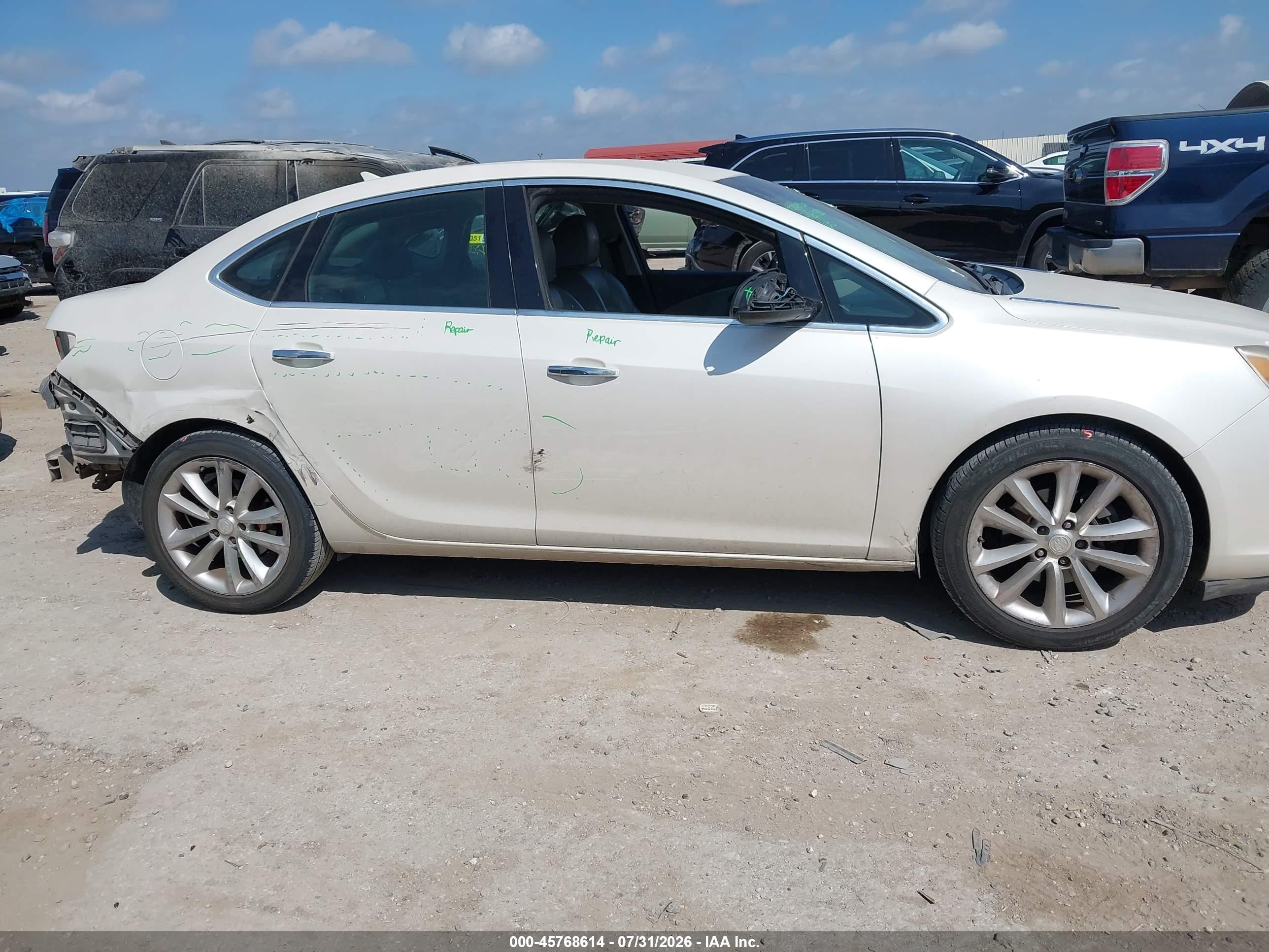 2013 Buick Verano   White vin: 1G4PP5SK2D4164222