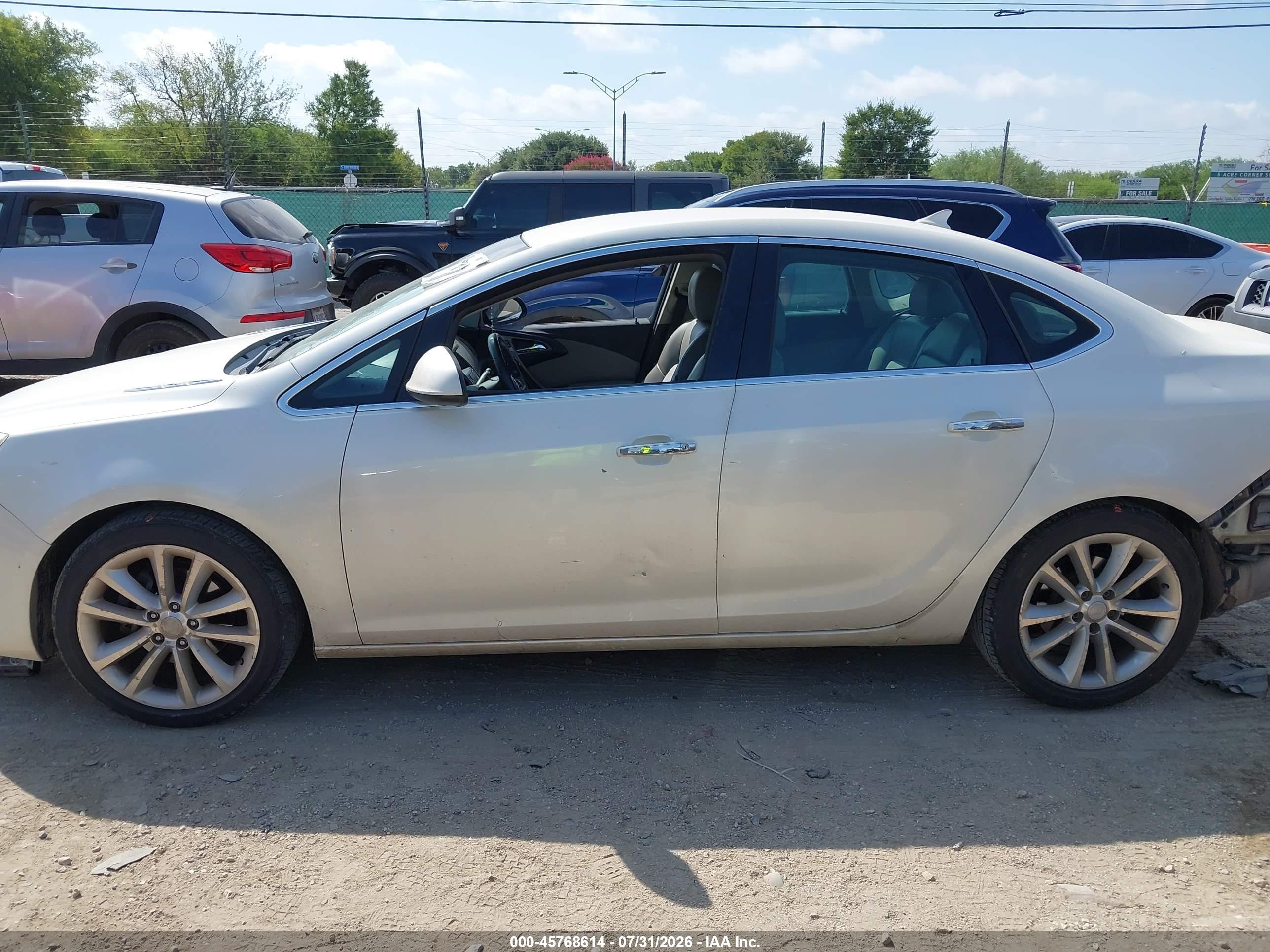 2013 Buick Verano   White vin: 1G4PP5SK2D4164222