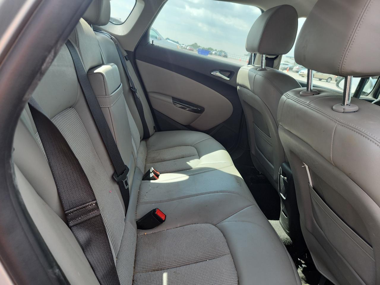2013 Buick Verano Silver vin: 1G4PP5SK2D4235581