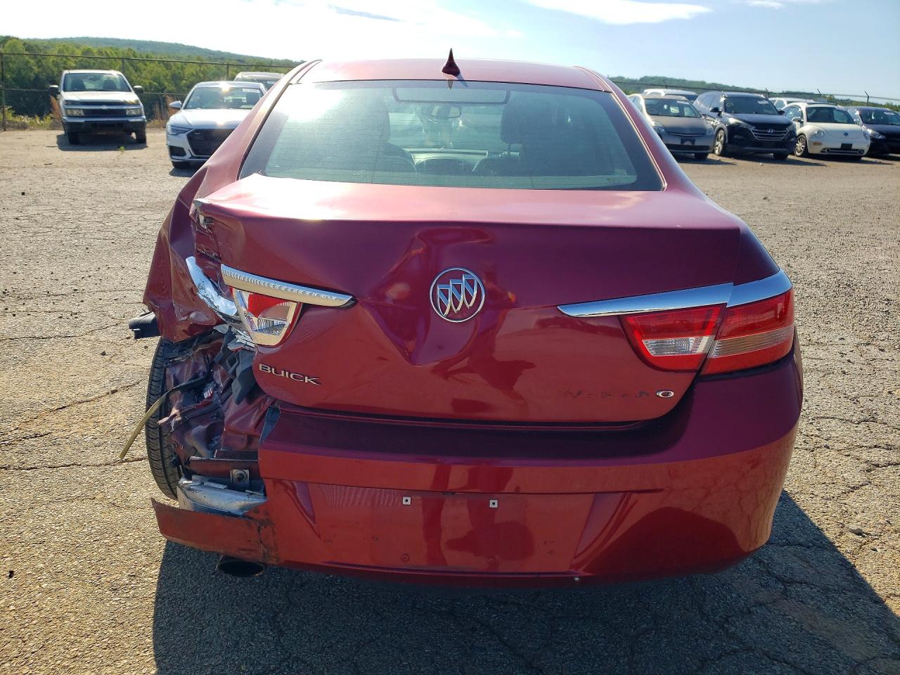2014 Buick Verano Red vin: 1G4PP5SK2E4158227