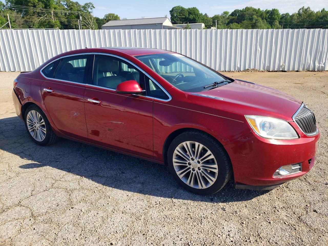 2014 Buick Verano Red vin: 1G4PP5SK2E4158227