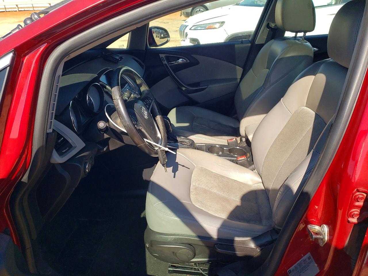 2014 Buick Verano Red vin: 1G4PP5SK2E4158227