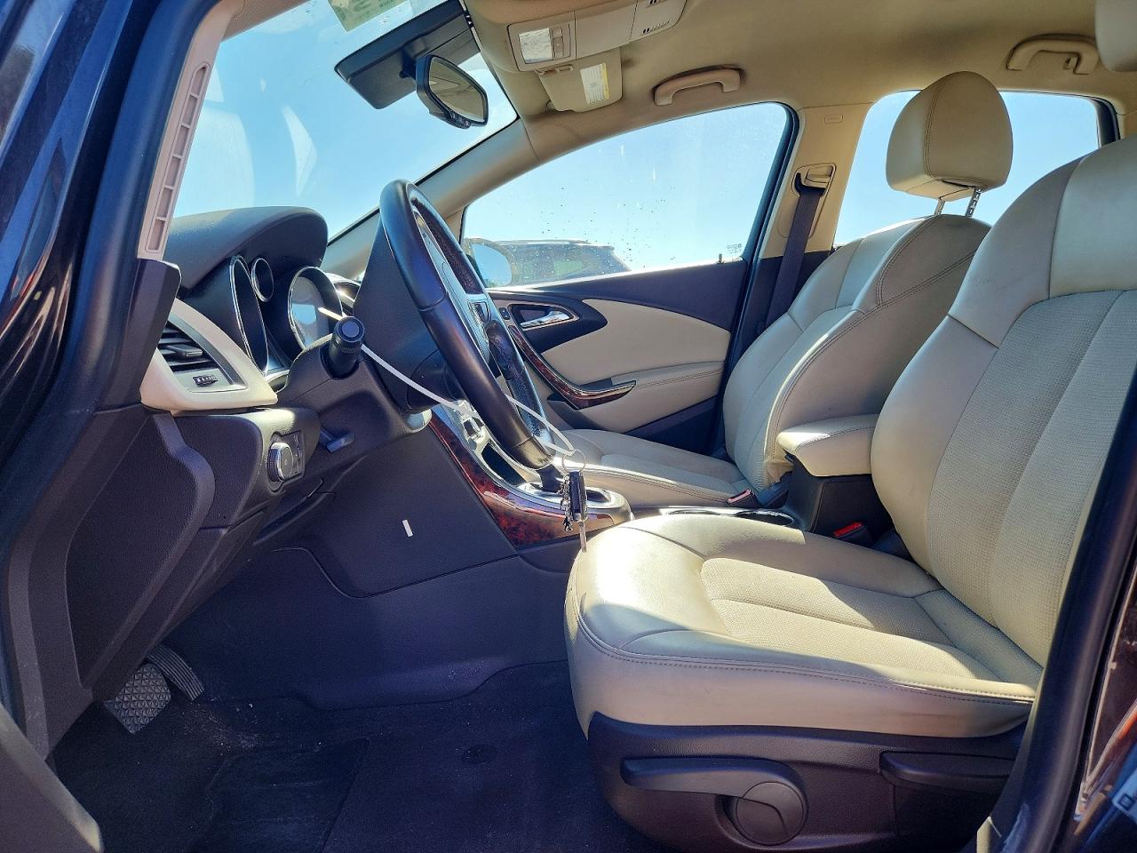 2014 Buick Verano Коричневый vin: 1G4PP5SK2E4179384